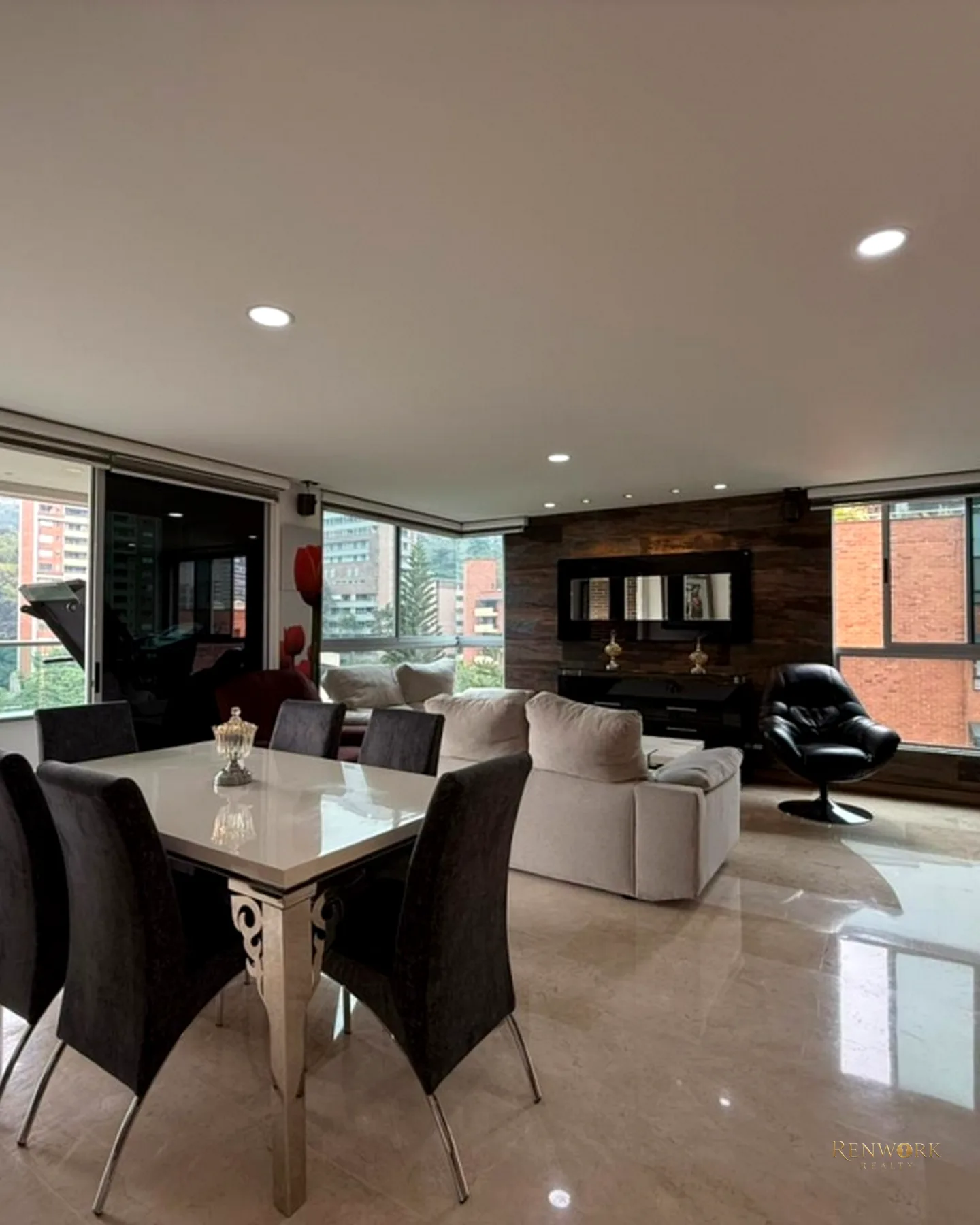 APARTAMENTO EN VENTA POBLADO -CASTROPOL · foto 7