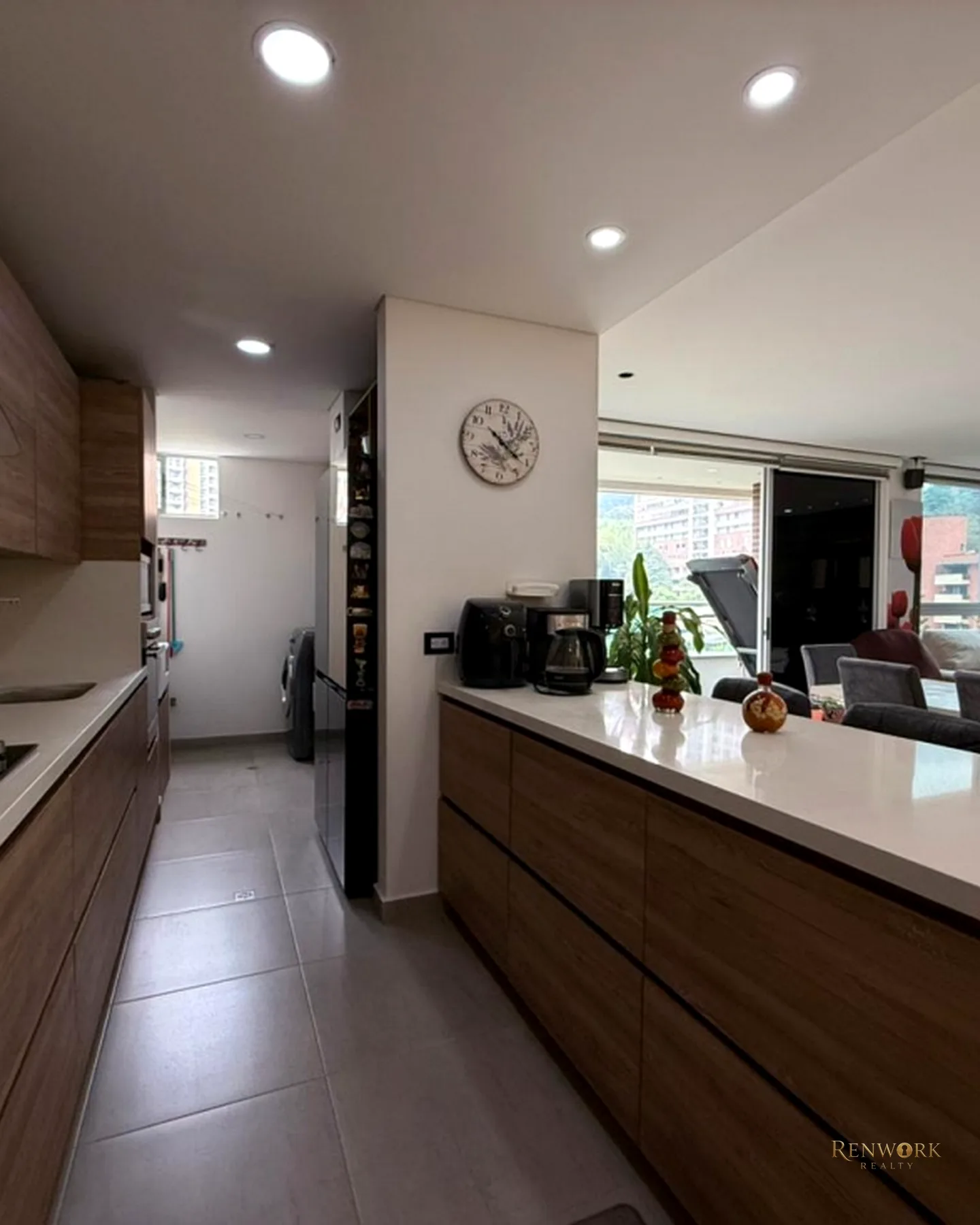 APARTAMENTO EN VENTA POBLADO -CASTROPOL · foto 1