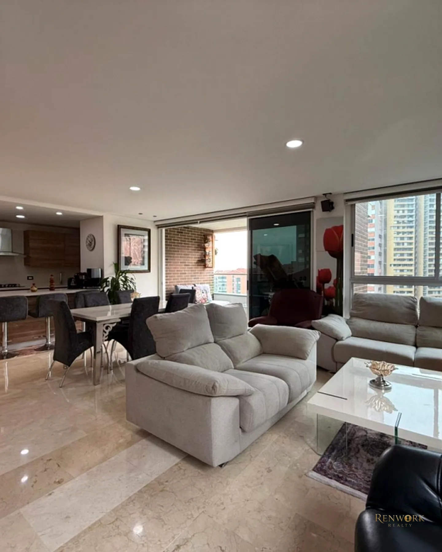 APARTAMENTO EN VENTA POBLADO -CASTROPOL · foto 9
