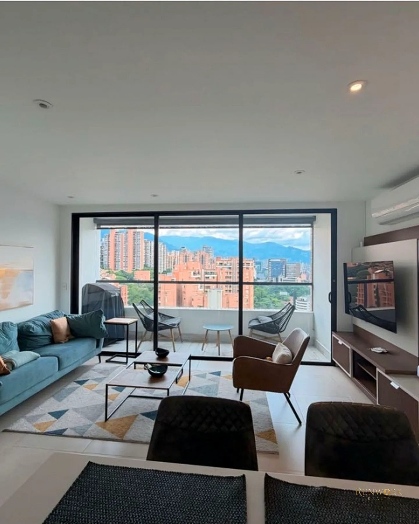 APARTAMENTO EN VENTA - POBLADO, CASTROPOL · foto 2
