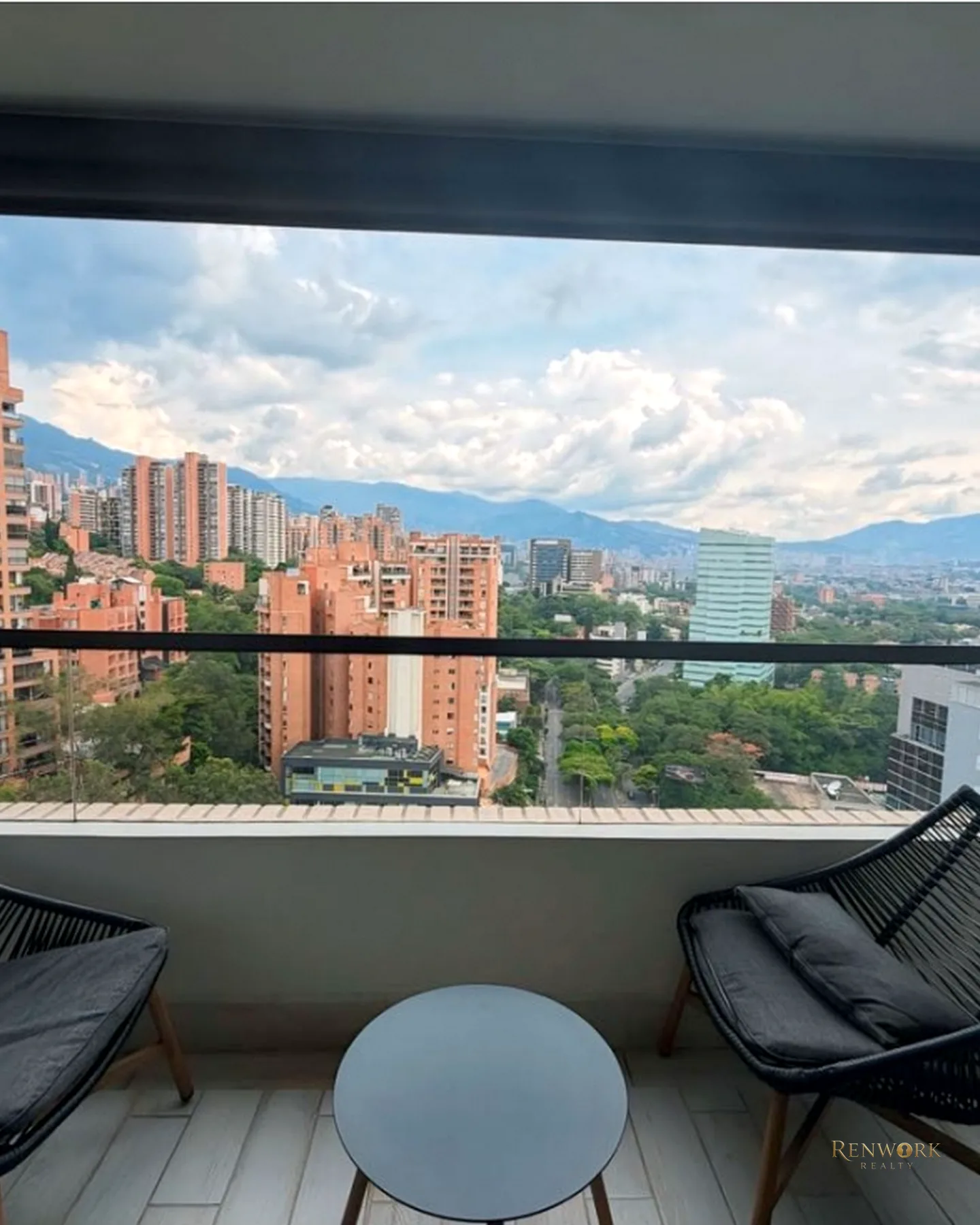 APARTAMENTO EN VENTA - POBLADO, CASTROPOL · foto 12