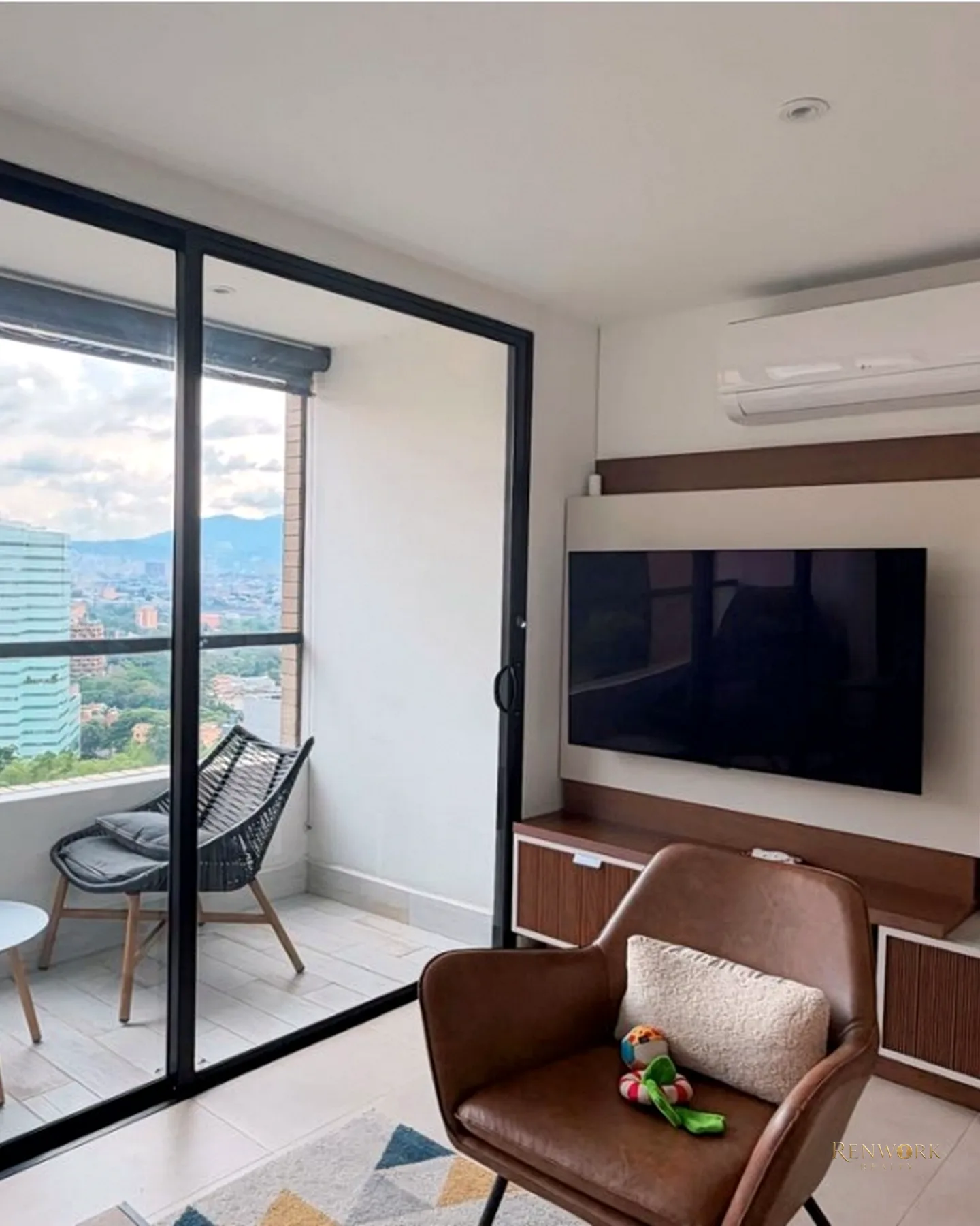 APARTAMENTO EN VENTA - POBLADO, CASTROPOL · foto 3