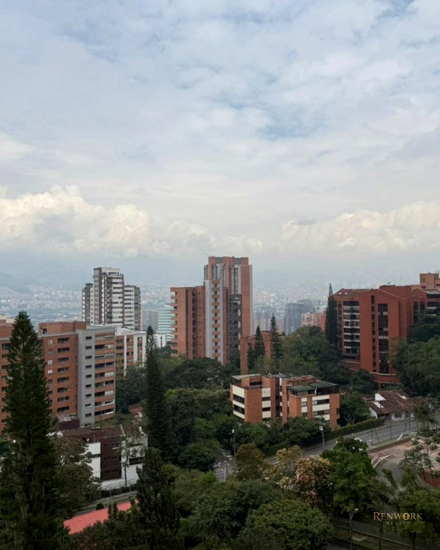 APARTAMENTO EN VENTA POBLADO -CASTROPOL · foto 17