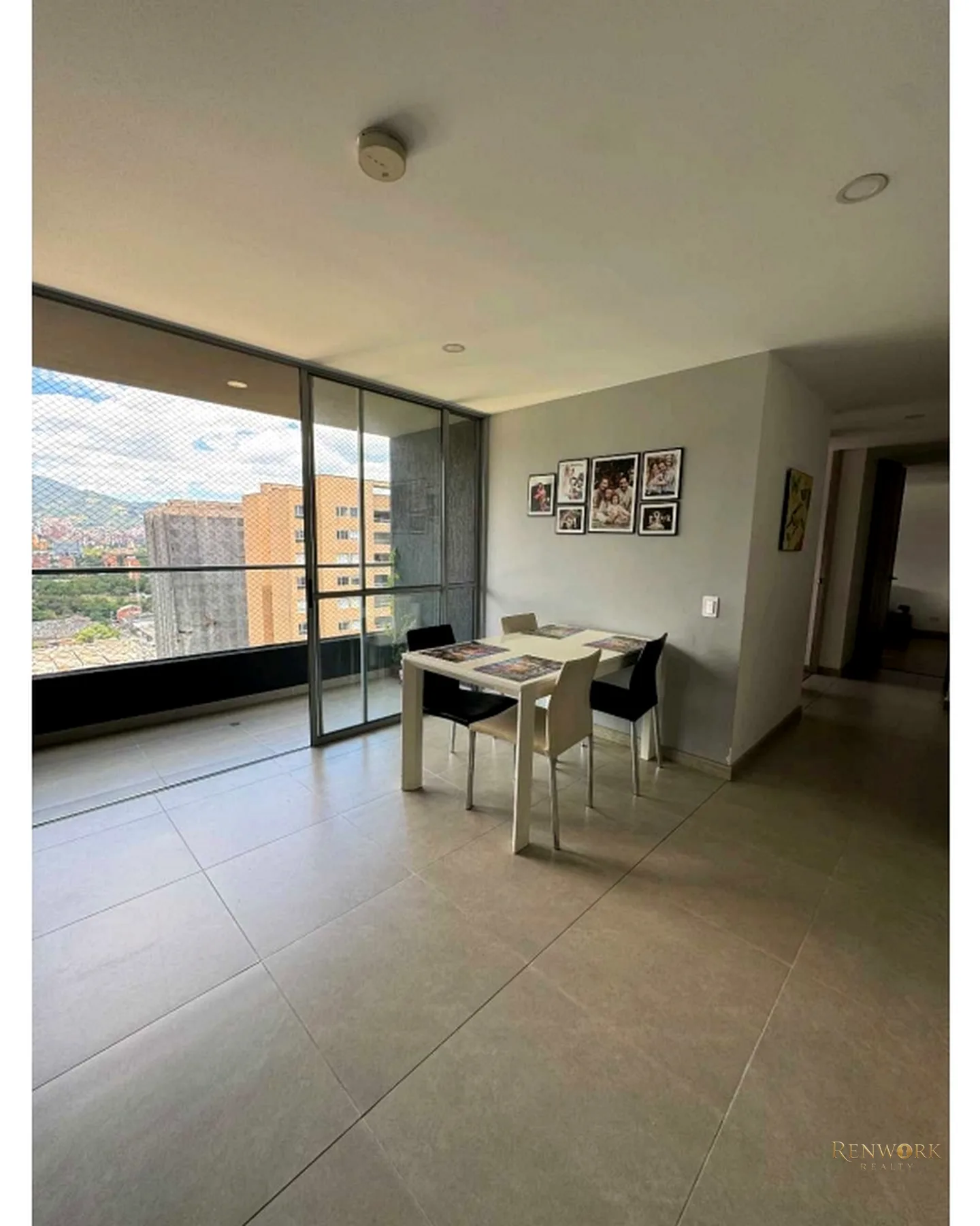 APARTAMENTO EN VENTA POBLADO CIUDAD DEL RÍO · foto 2