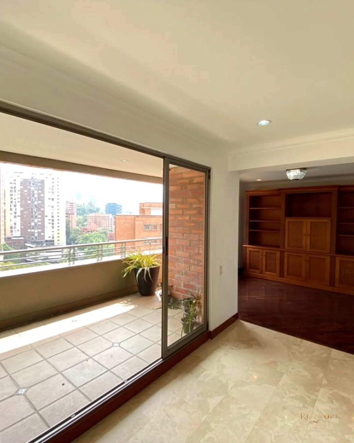APARTAMENTO EN VENTA, POBLADO LAS SANTAS 192M2 · foto 2