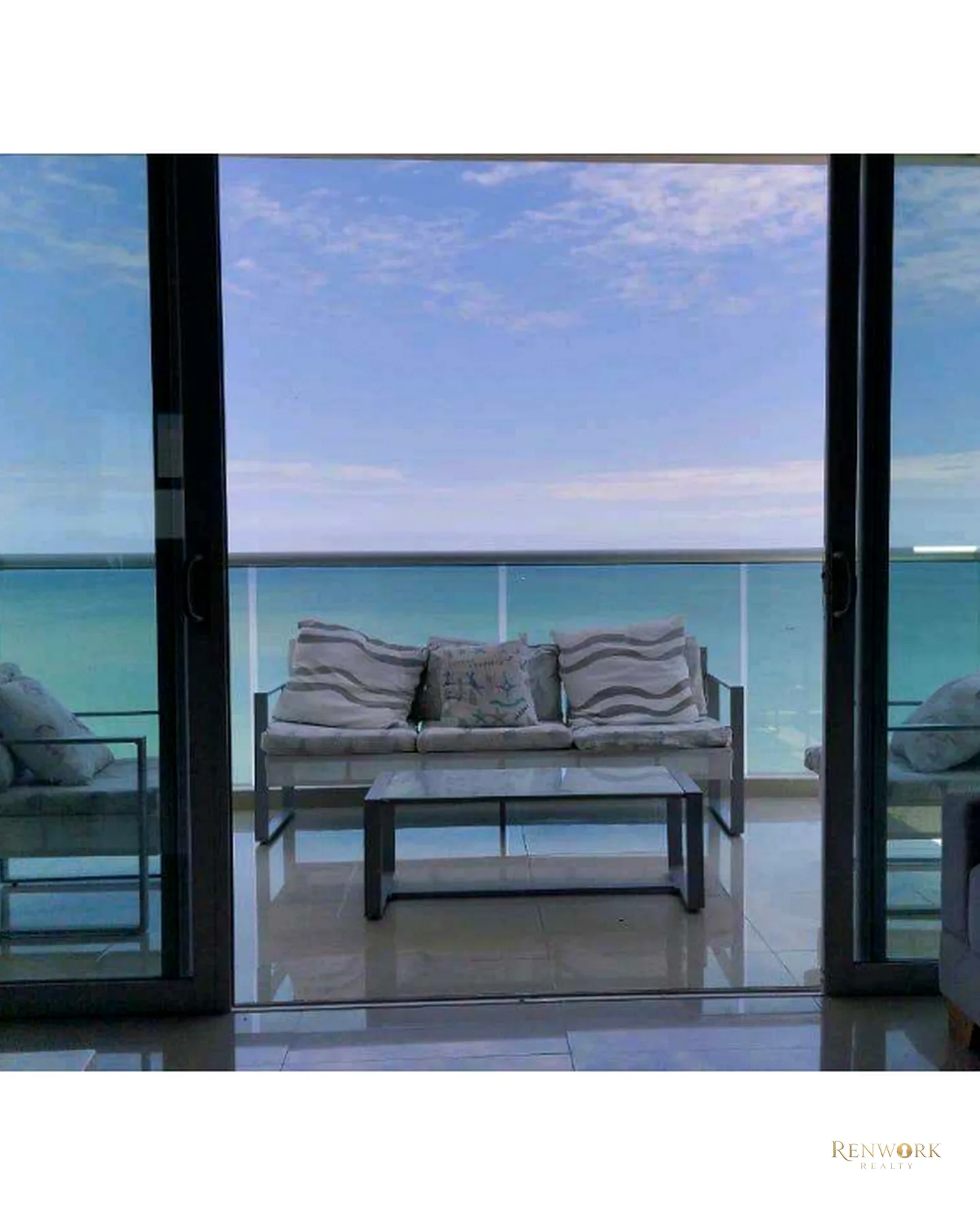 APARTAMENTO EN VENTA PRIMERA ENSENADA COVEÑAS SUCRE · foto 2