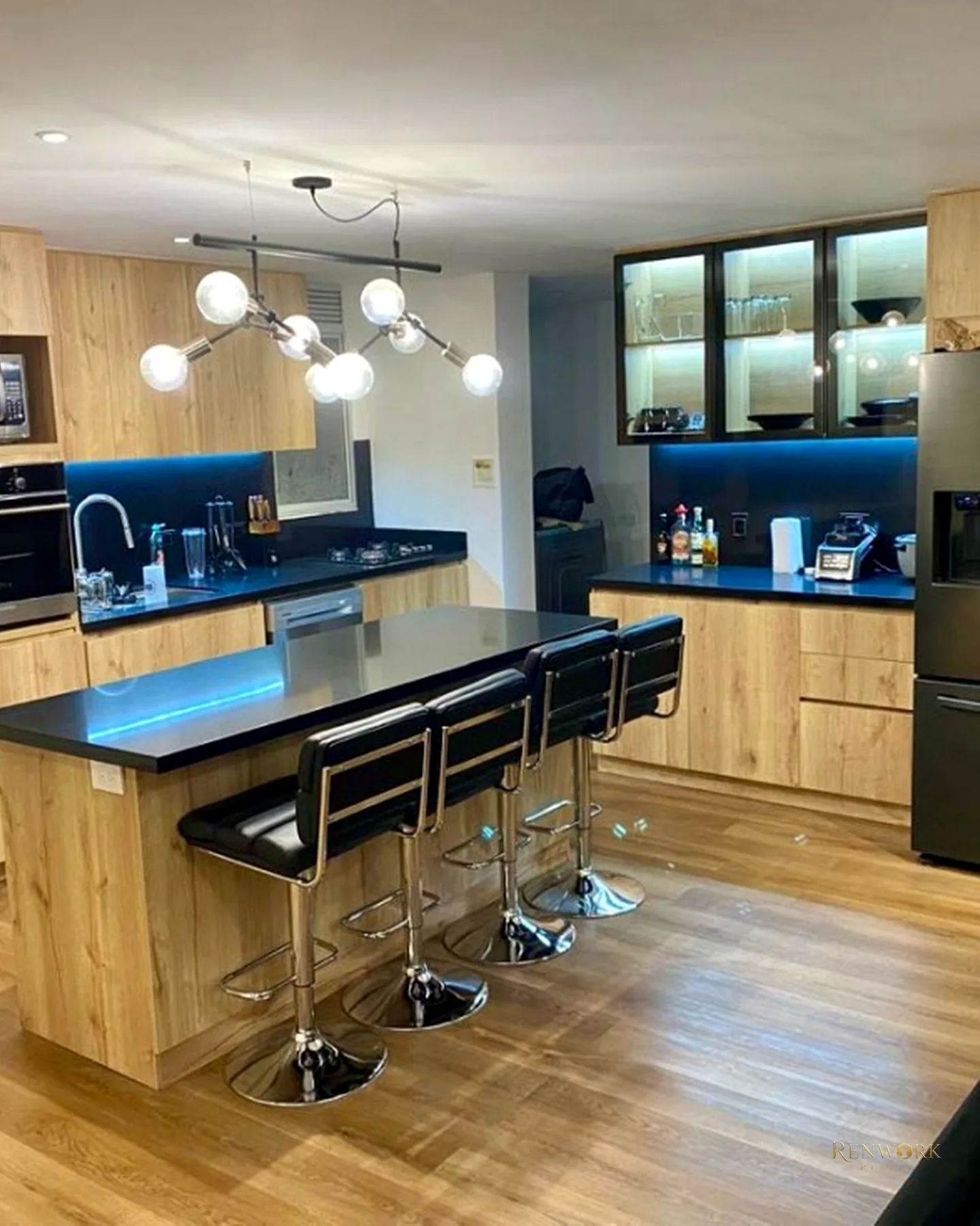 APARTAMENTO EN VENTA PROVENZA EL POBLADO MEDELLIN · foto 4