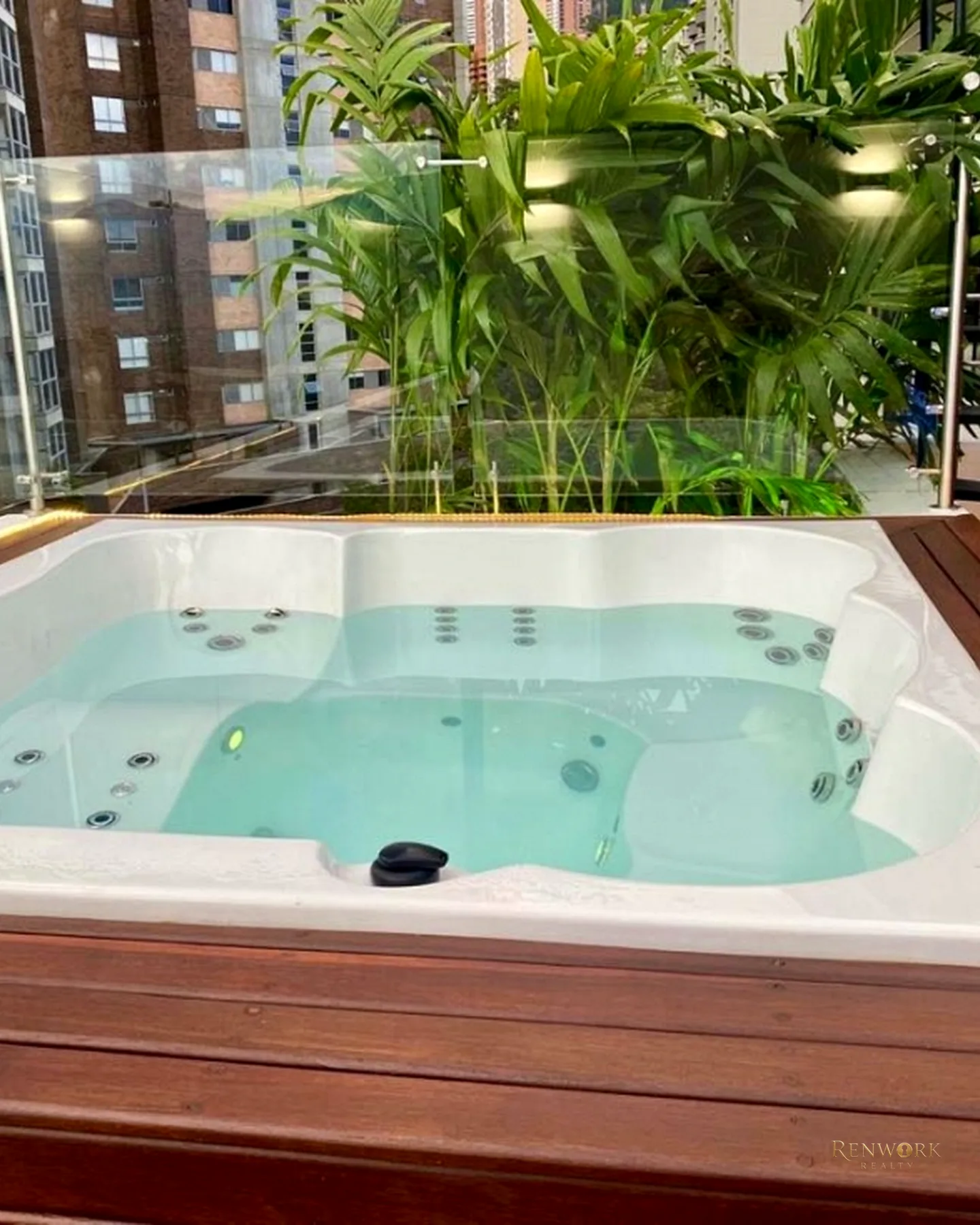 APARTAMENTO EN VENTA PROVENZA EL POBLADO MEDELLIN · foto 12