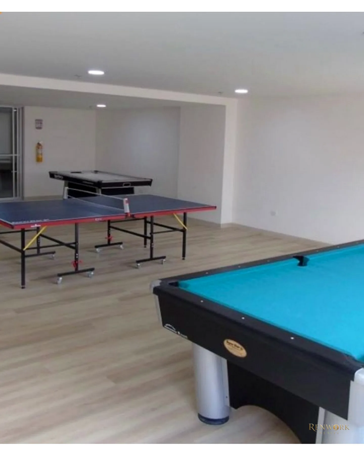 APARTAMENTO ENVIGADO CERCA AVENIDA EL POBLADO 165 METROS 1450 MILLONES · foto 11