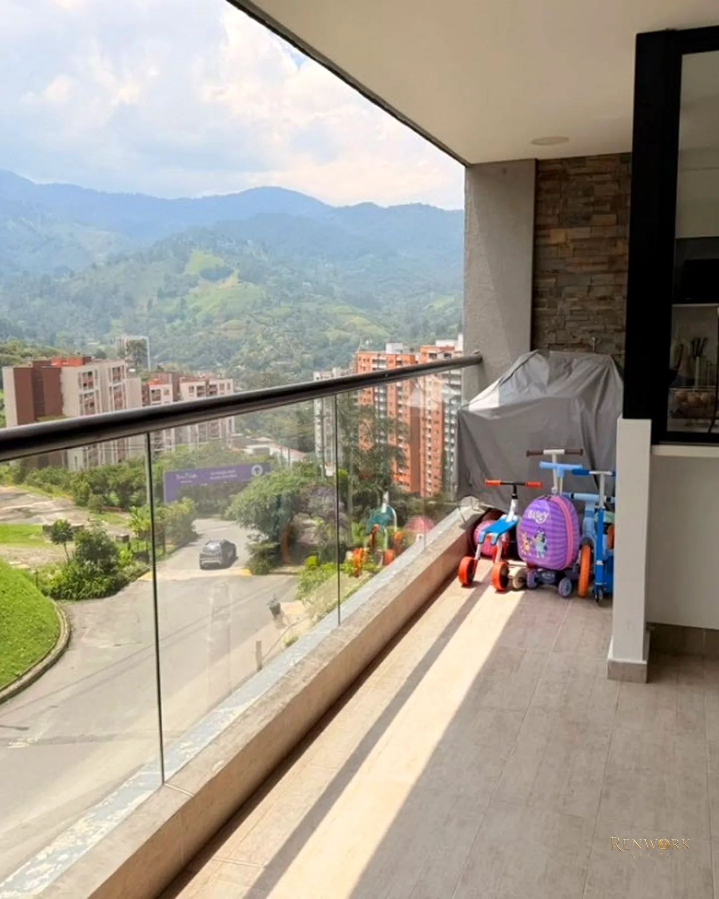 APARTAMENTO ENVIGADO/LAS BRUJAS/ 188MT2-3ALCOBAS-ESTUDIO-AMPLIO BALCÓN · foto 12