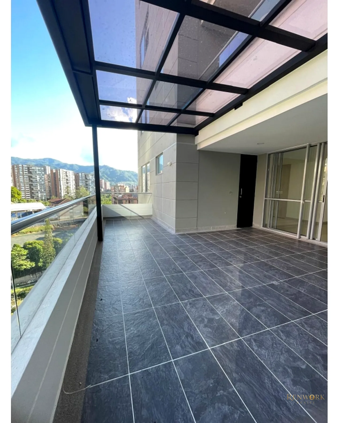APARTAMENTO ENVIGADO NUEVO SECTOR LOMA LOS MESA TERRAZA · foto 13