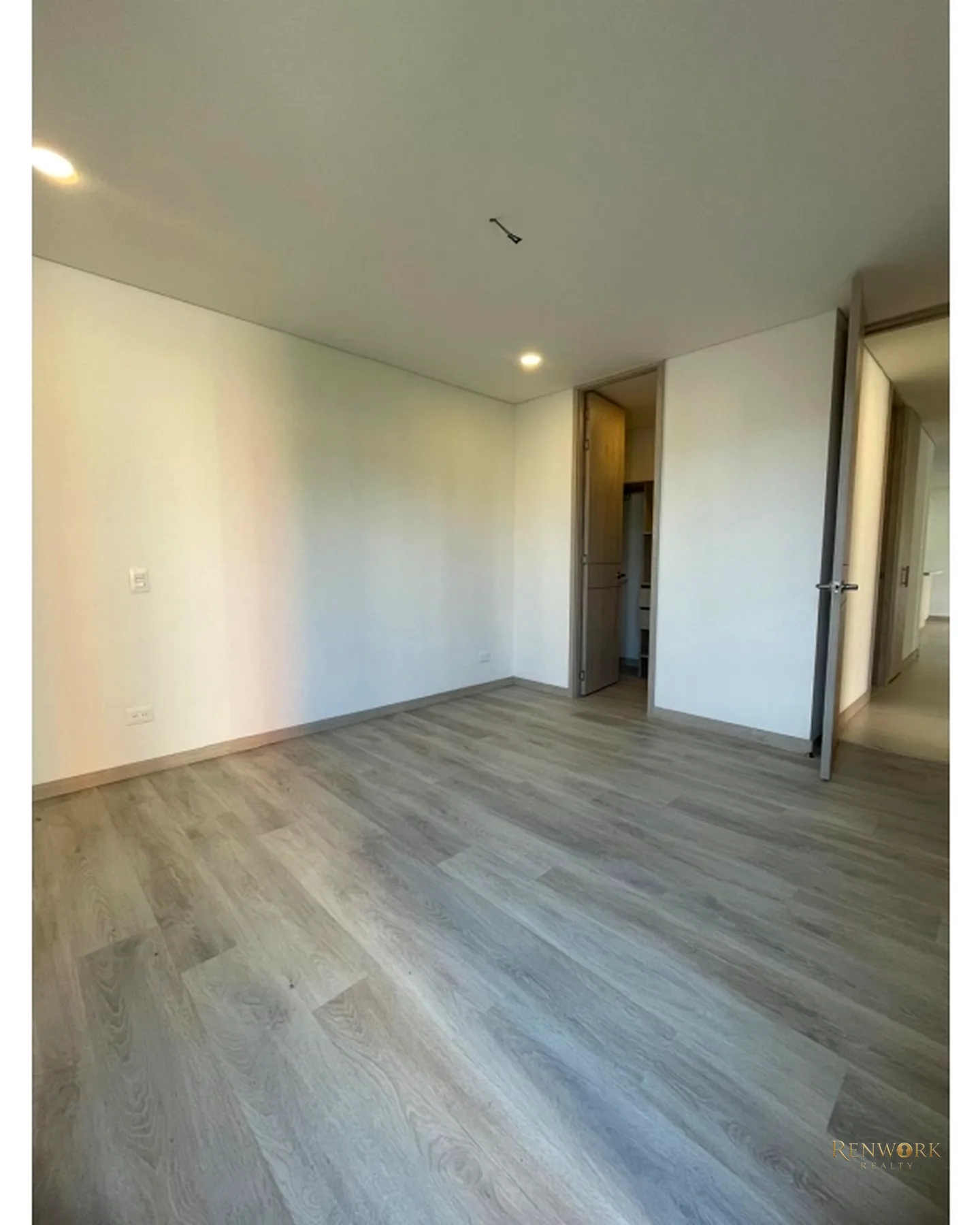 APARTAMENTO ENVIGADO NUEVO SECTOR LOMA LOS MESA TERRAZA · foto 9