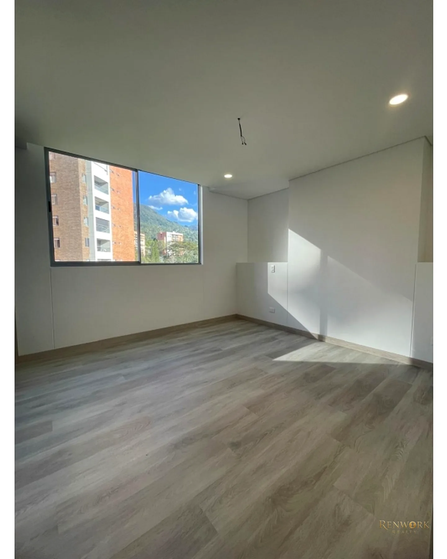 APARTAMENTO ENVIGADO NUEVO SECTOR LOMA LOS MESA TERRAZA · foto 8