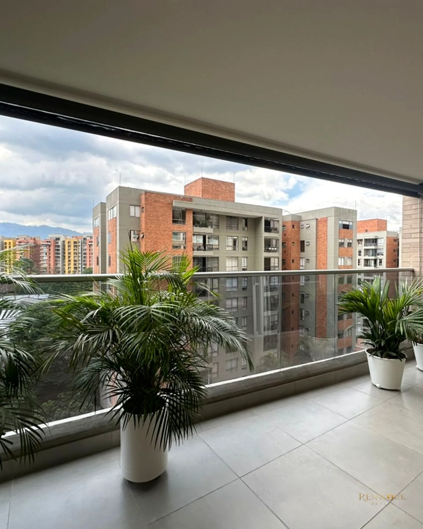 APARTAMENTO ENVIGADO SECTOR OTRAPARTE MODERNO ILUMINACION NATURAL · foto 18