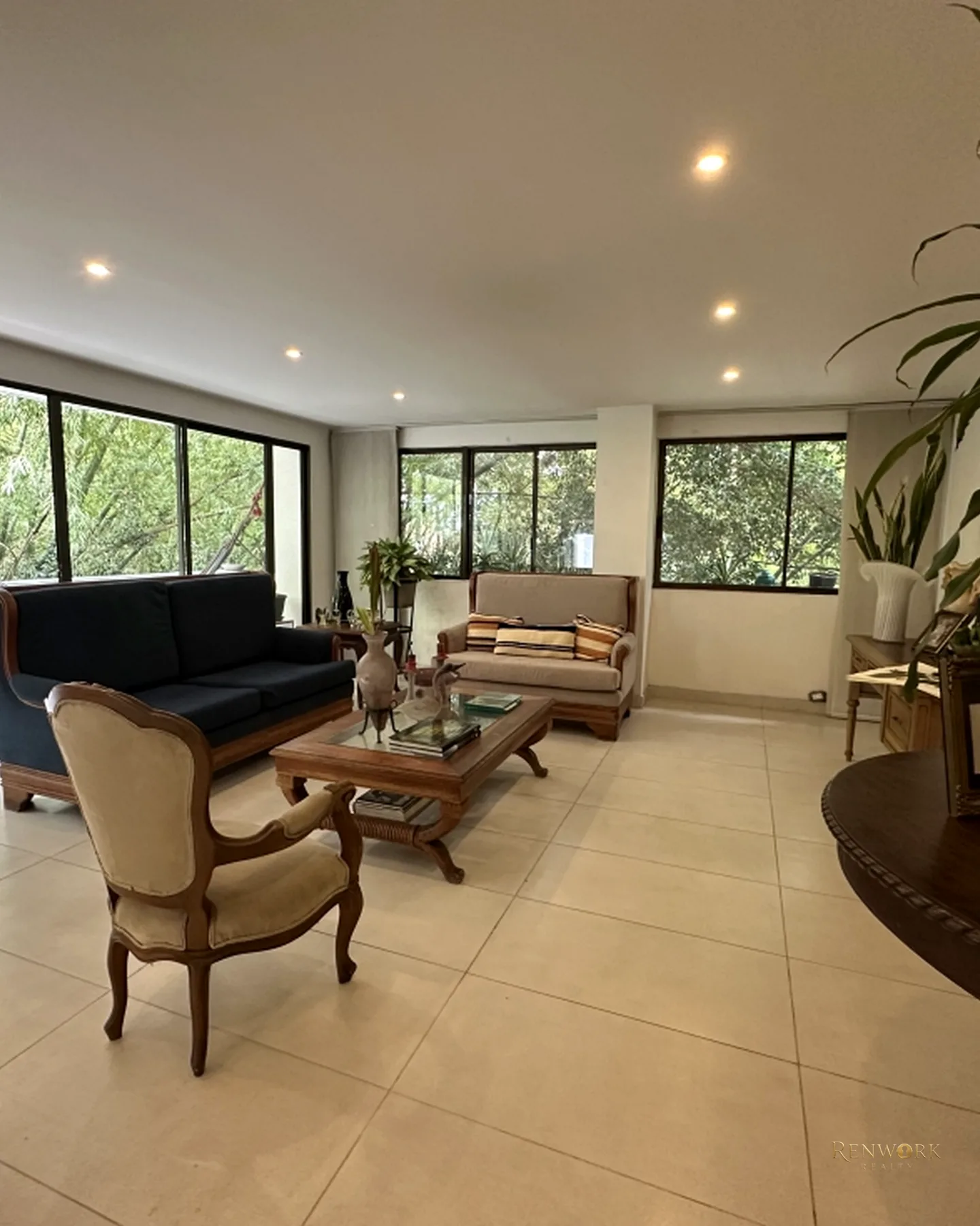 APARTAMENTO LOMA DEL TESORO CON POTENCIAL DE REFORMA, UNIDAD COMPLETA · foto 1