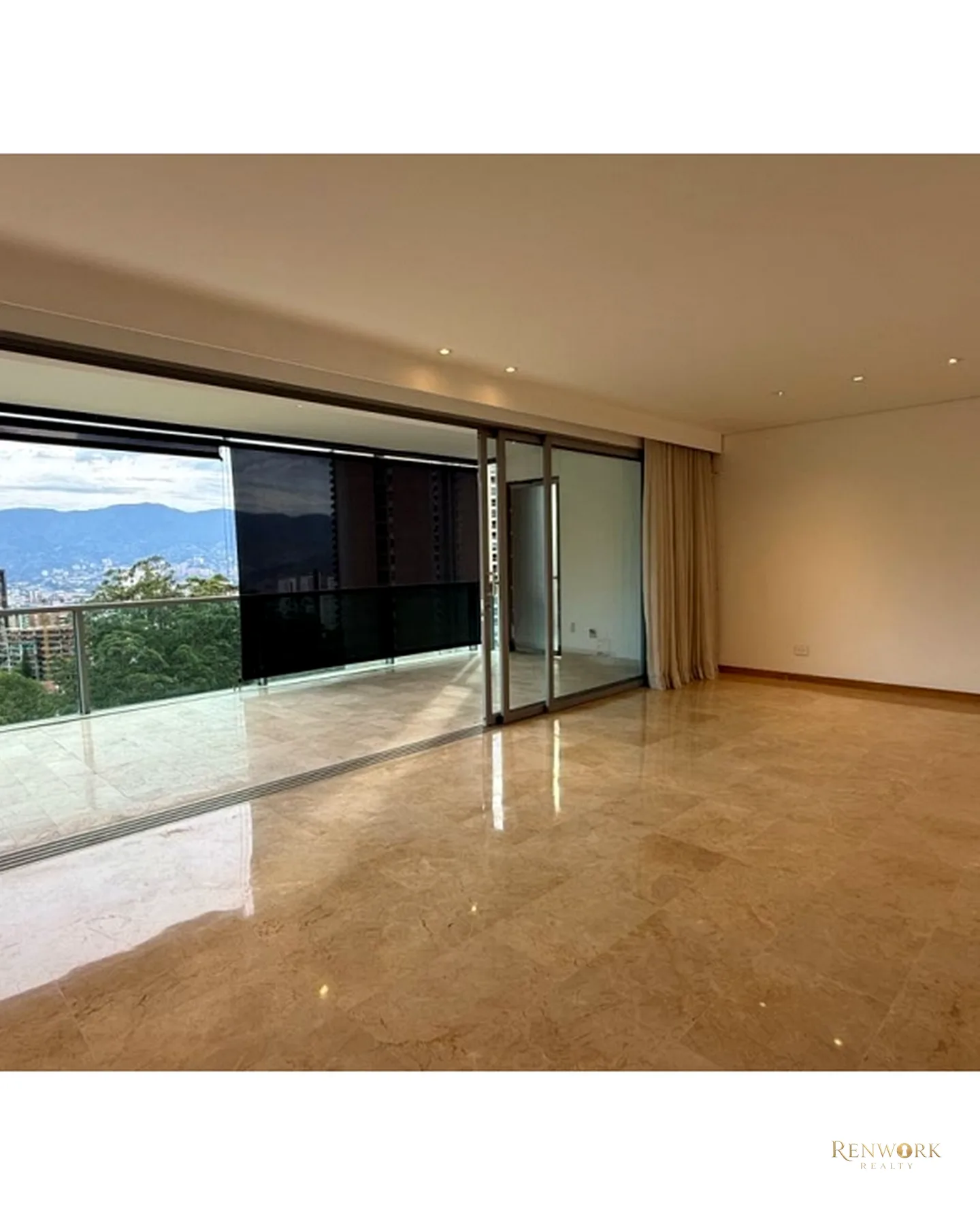 APARTAMENTO LOS BALSOS | 245 M² | GRAN BALCÓN TIPO TERRAZA · foto 1