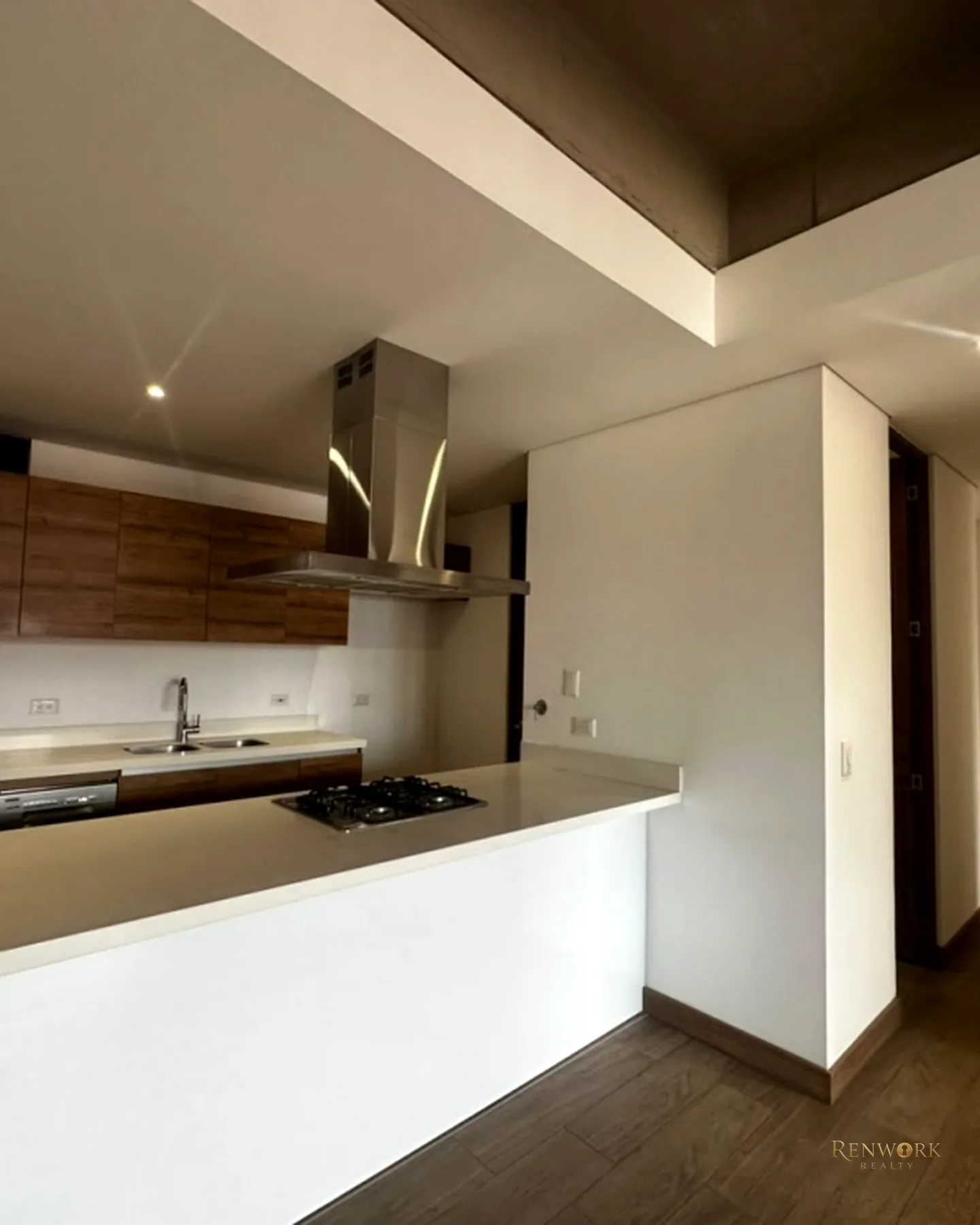 APARTAMENTO MEDELLIN PISO ALTO SIN PONIENTE SECTOR CIUDAD DEL RIO · foto 1