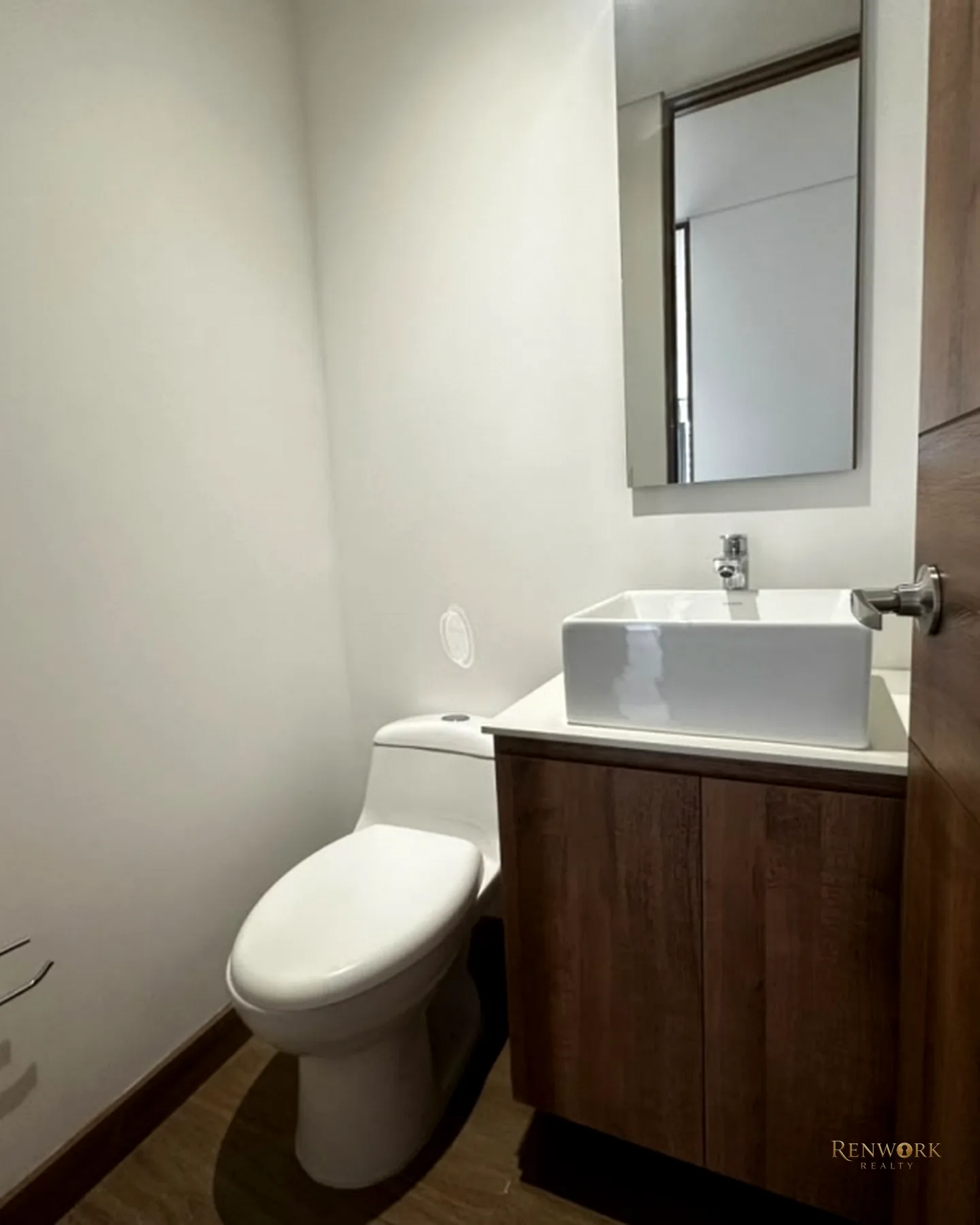 APARTAMENTO MEDELLIN PISO ALTO SIN PONIENTE SECTOR CIUDAD DEL RIO · foto 17