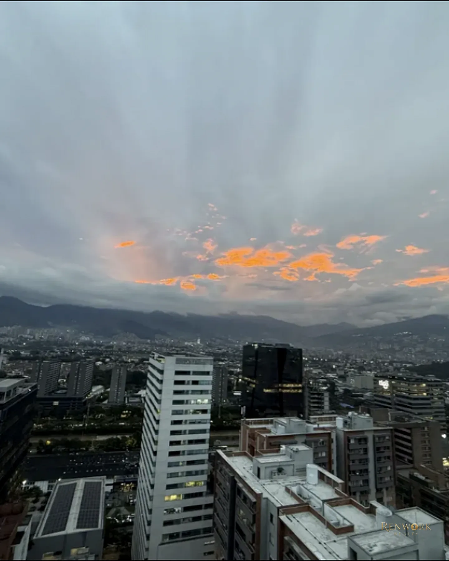 APARTAMENTO MEDELLIN POBLADO PISO ALTO MODERNO VISTA EN CIUDAD DEL RIO · foto 21