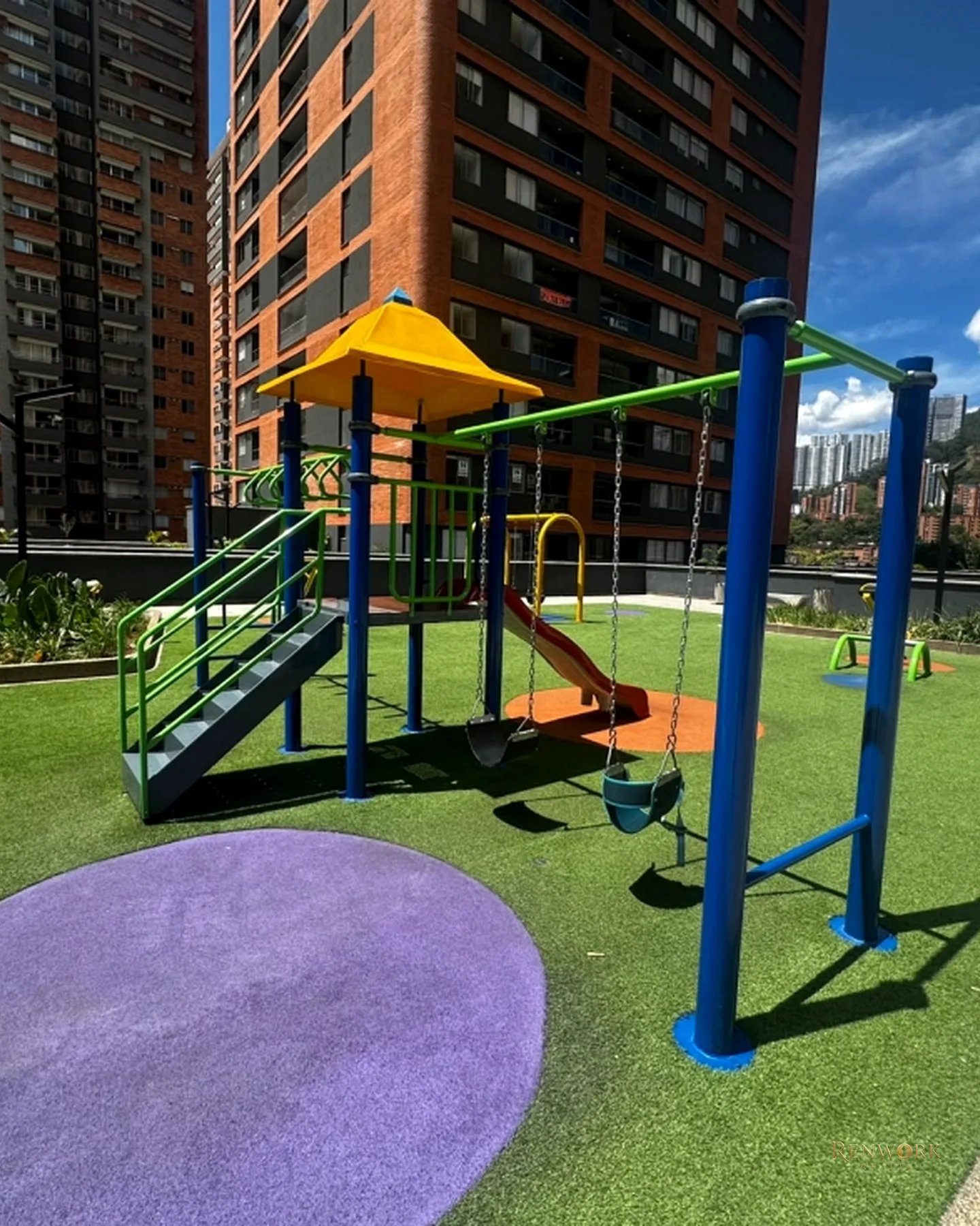 APARTAMENTO MEDELLIN POBLADO PISO ALTO MODERNO VISTA EN CIUDAD DEL RIO · foto 17