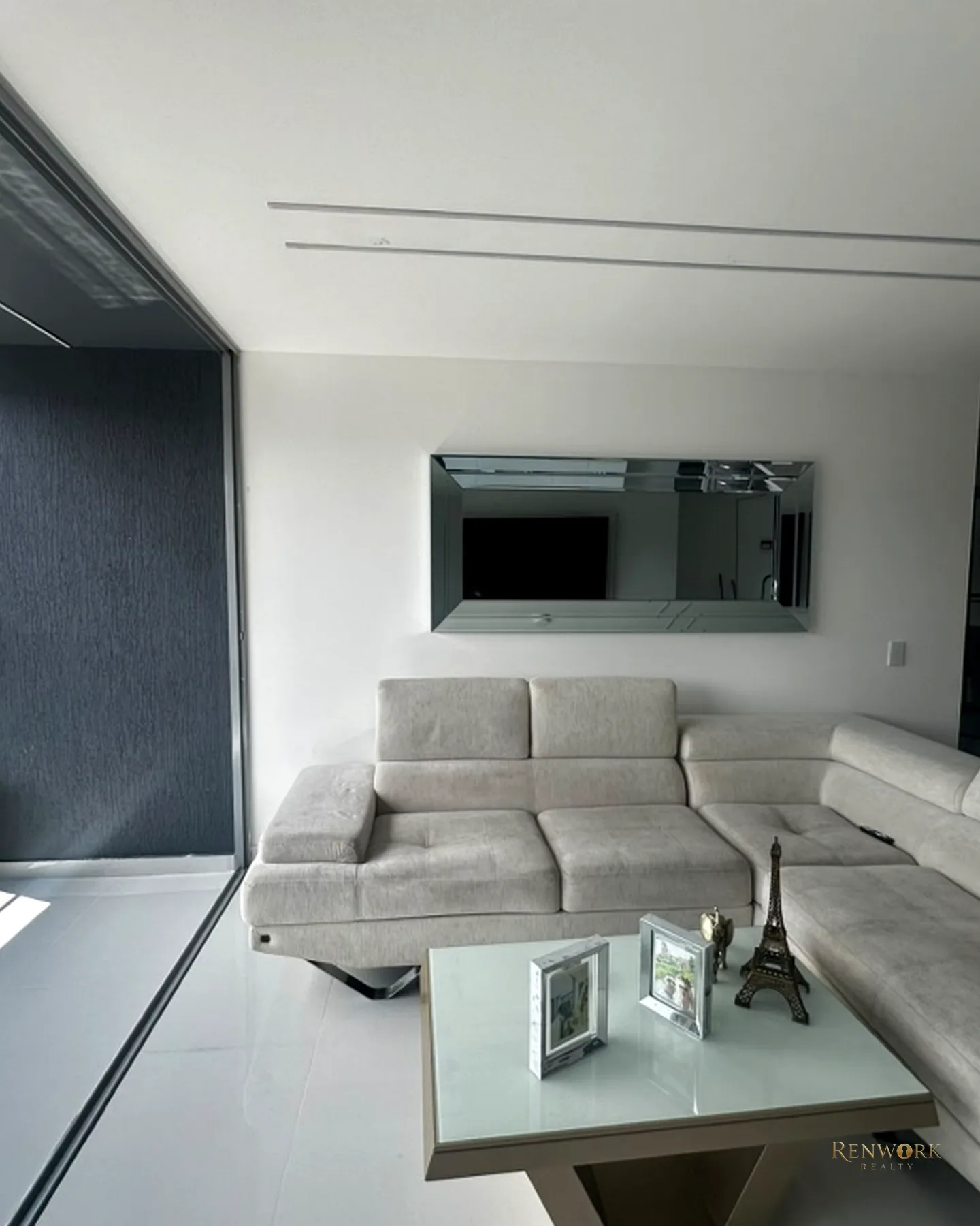 APARTAMENTO MEDELLIN POBLADO PISO ALTO MODERNO VISTA EN CIUDAD DEL RIO · foto 11