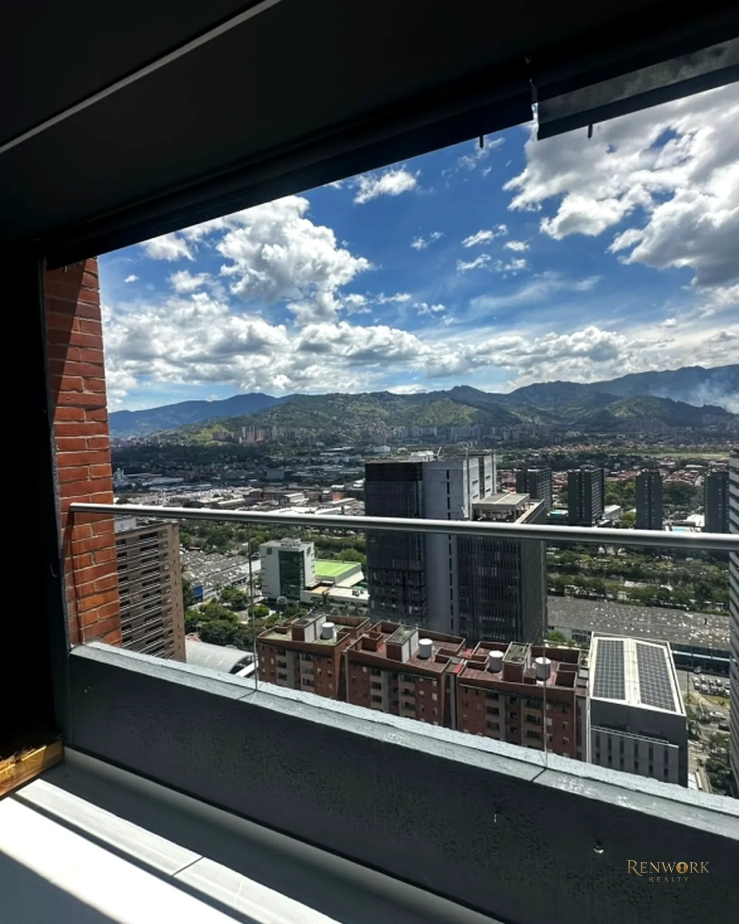 APARTAMENTO MEDELLIN POBLADO PISO ALTO MODERNO VISTA EN CIUDAD DEL RIO · foto 20