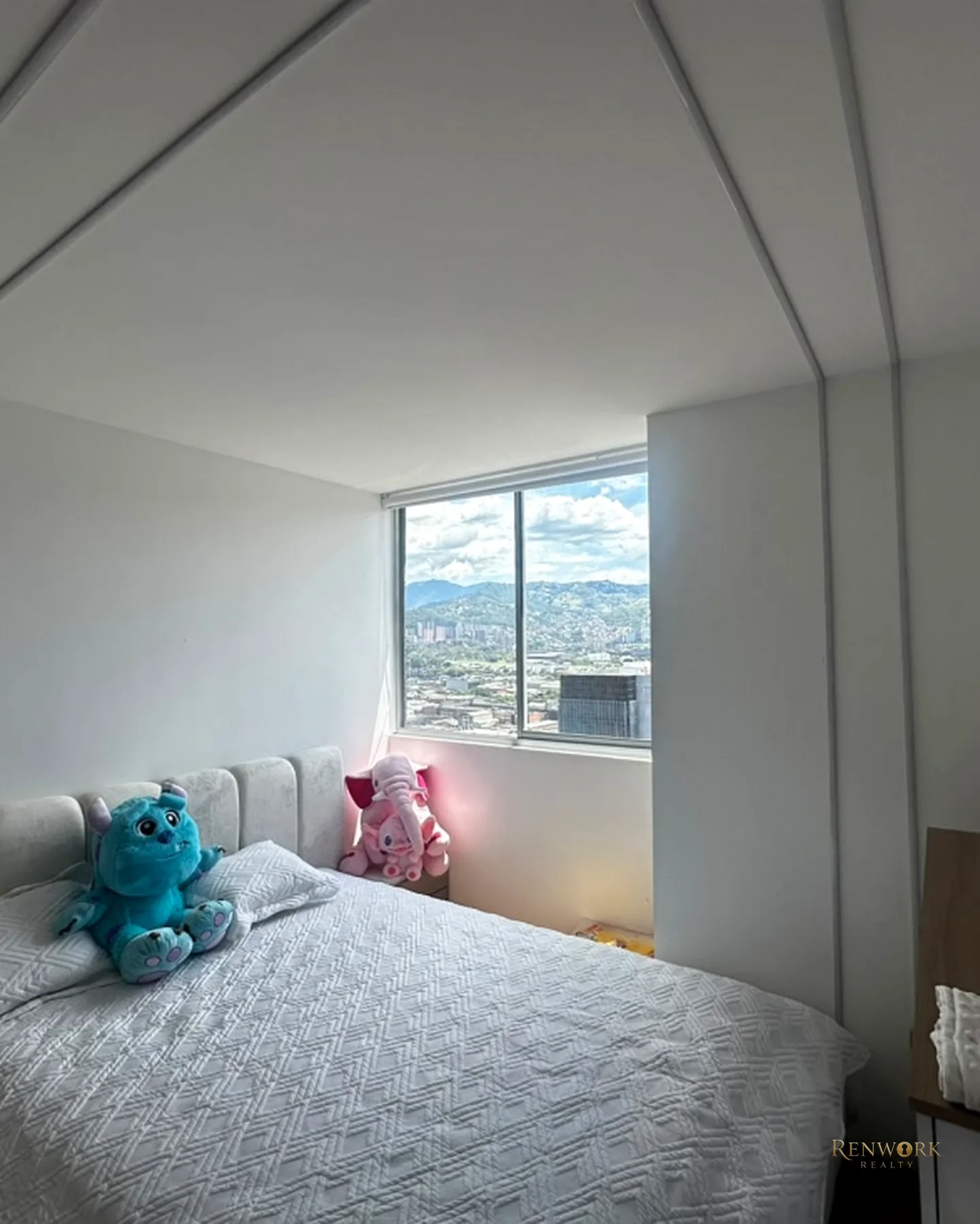 APARTAMENTO MEDELLIN POBLADO PISO ALTO MODERNO VISTA EN CIUDAD DEL RIO · foto 15