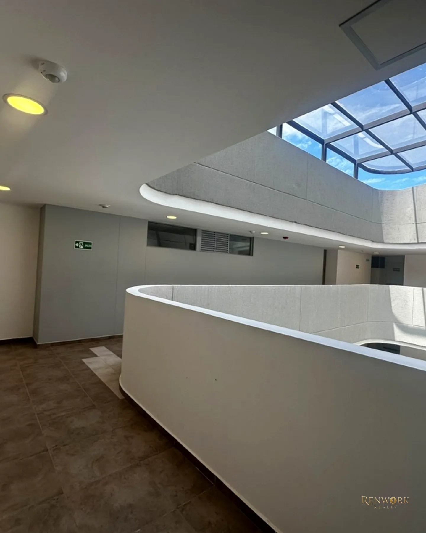APARTAMENTO MEDELLIN POBLADO PISO ALTO MODERNO VISTA EN CIUDAD DEL RIO · foto 10