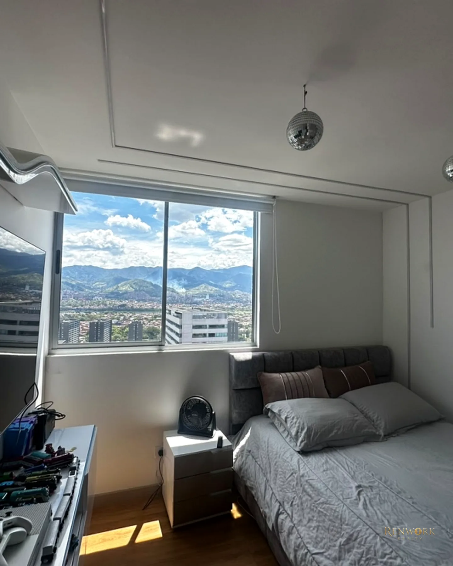 APARTAMENTO MEDELLIN POBLADO PISO ALTO MODERNO VISTA EN CIUDAD DEL RIO · foto 14