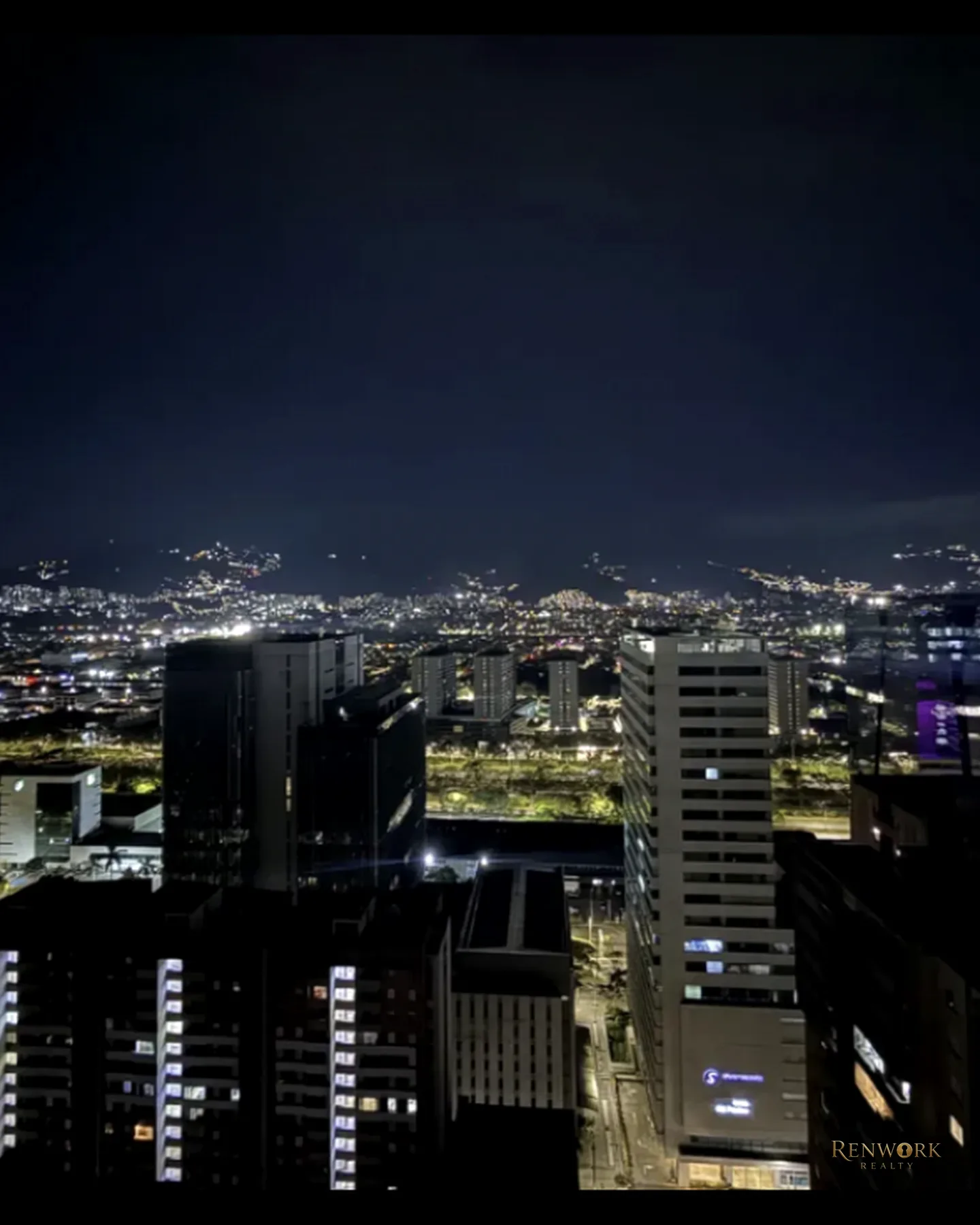 APARTAMENTO MEDELLIN POBLADO PISO ALTO MODERNO VISTA EN CIUDAD DEL RIO · foto 22