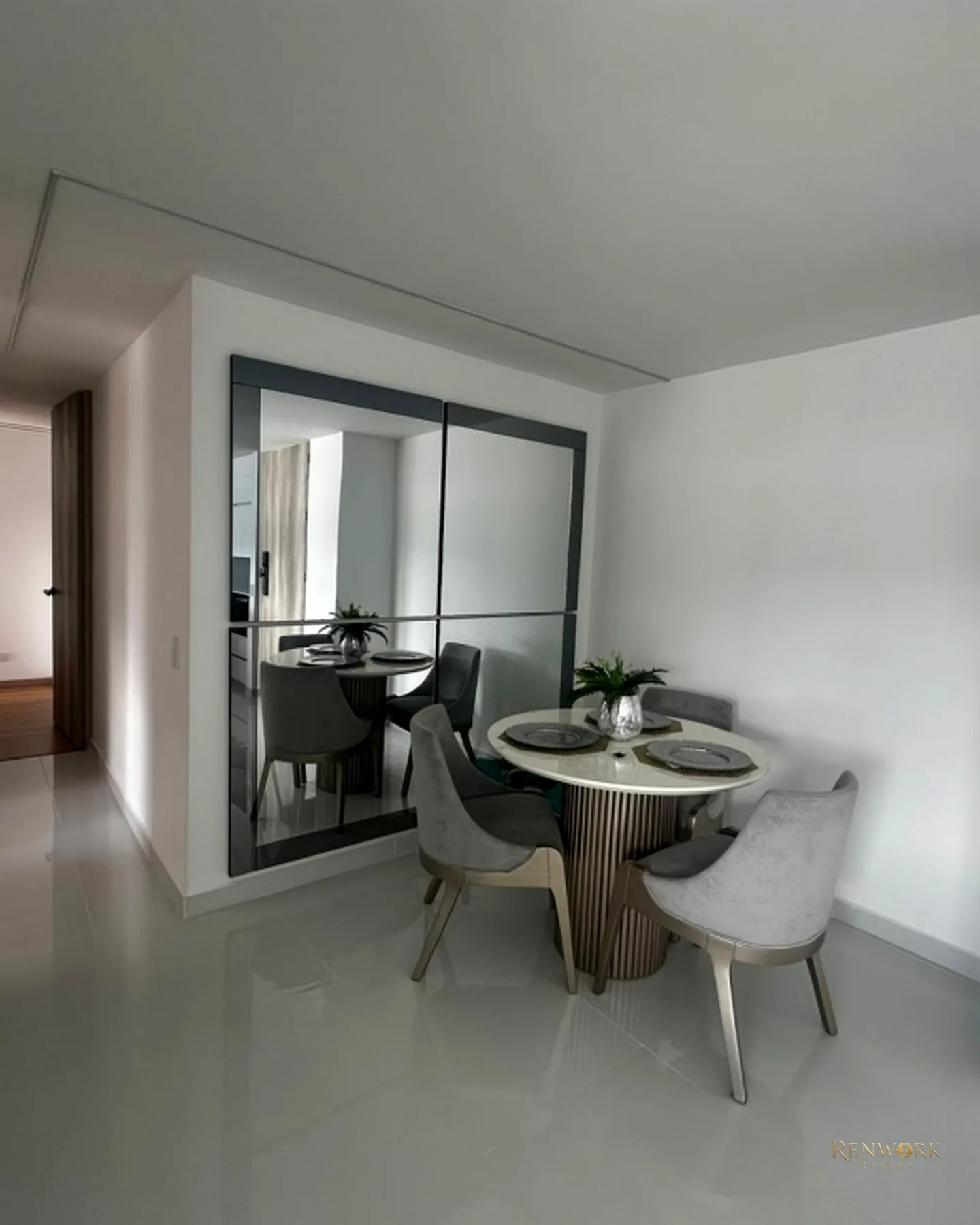 APARTAMENTO MEDELLIN POBLADO PISO ALTO MODERNO VISTA EN CIUDAD DEL RIO · foto 2
