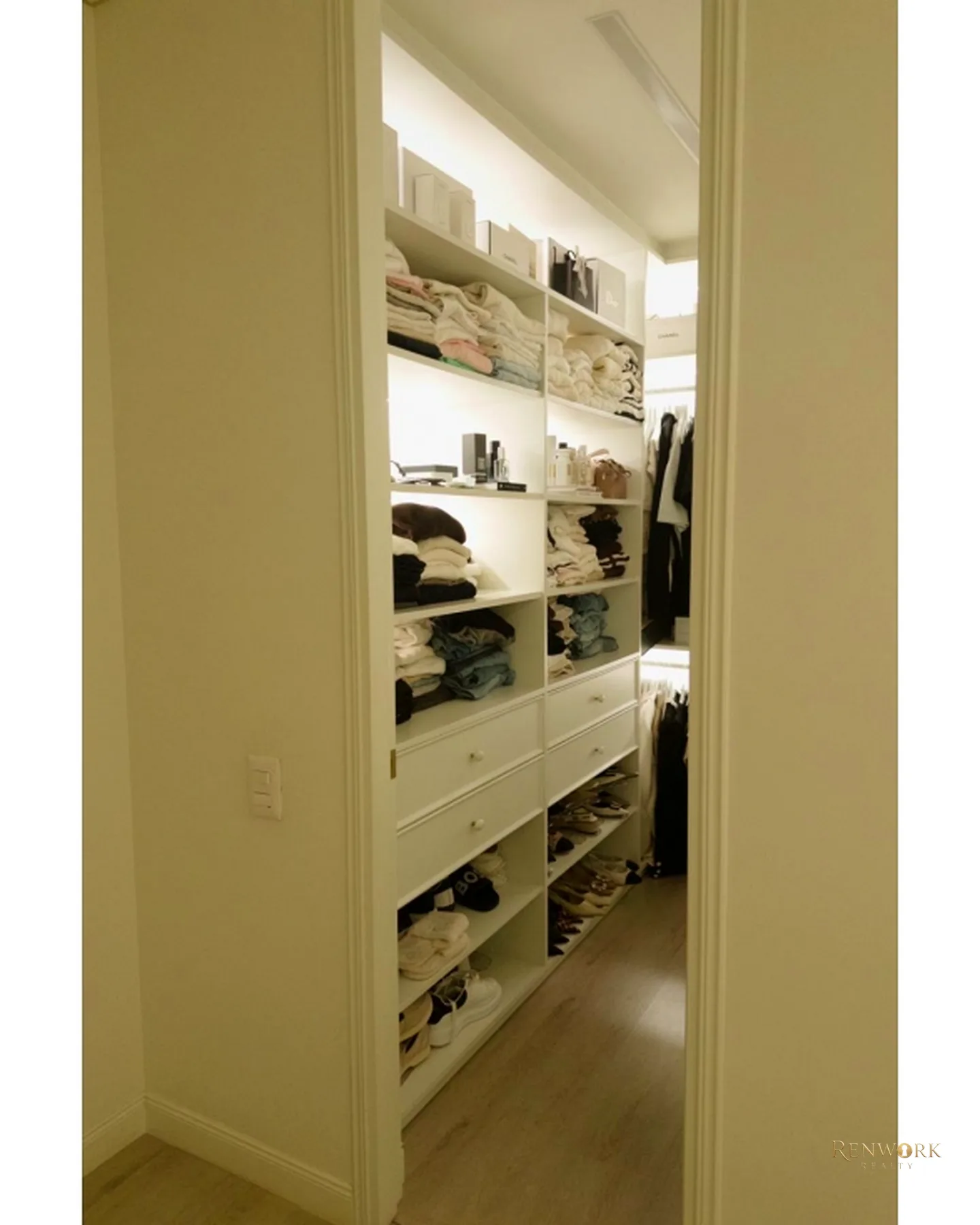 APARTAMENTO MEDELLIN TOTALMENTE REMODELADO POBLADO CIUDAD DEL RIO · foto 11