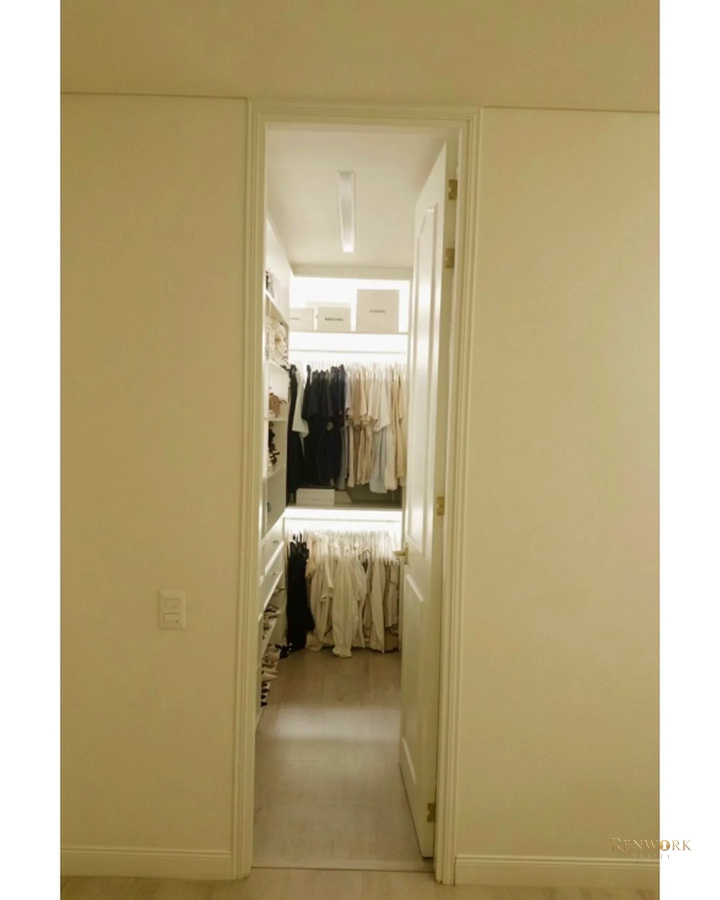 APARTAMENTO MEDELLIN TOTALMENTE REMODELADO POBLADO CIUDAD DEL RIO · foto 12