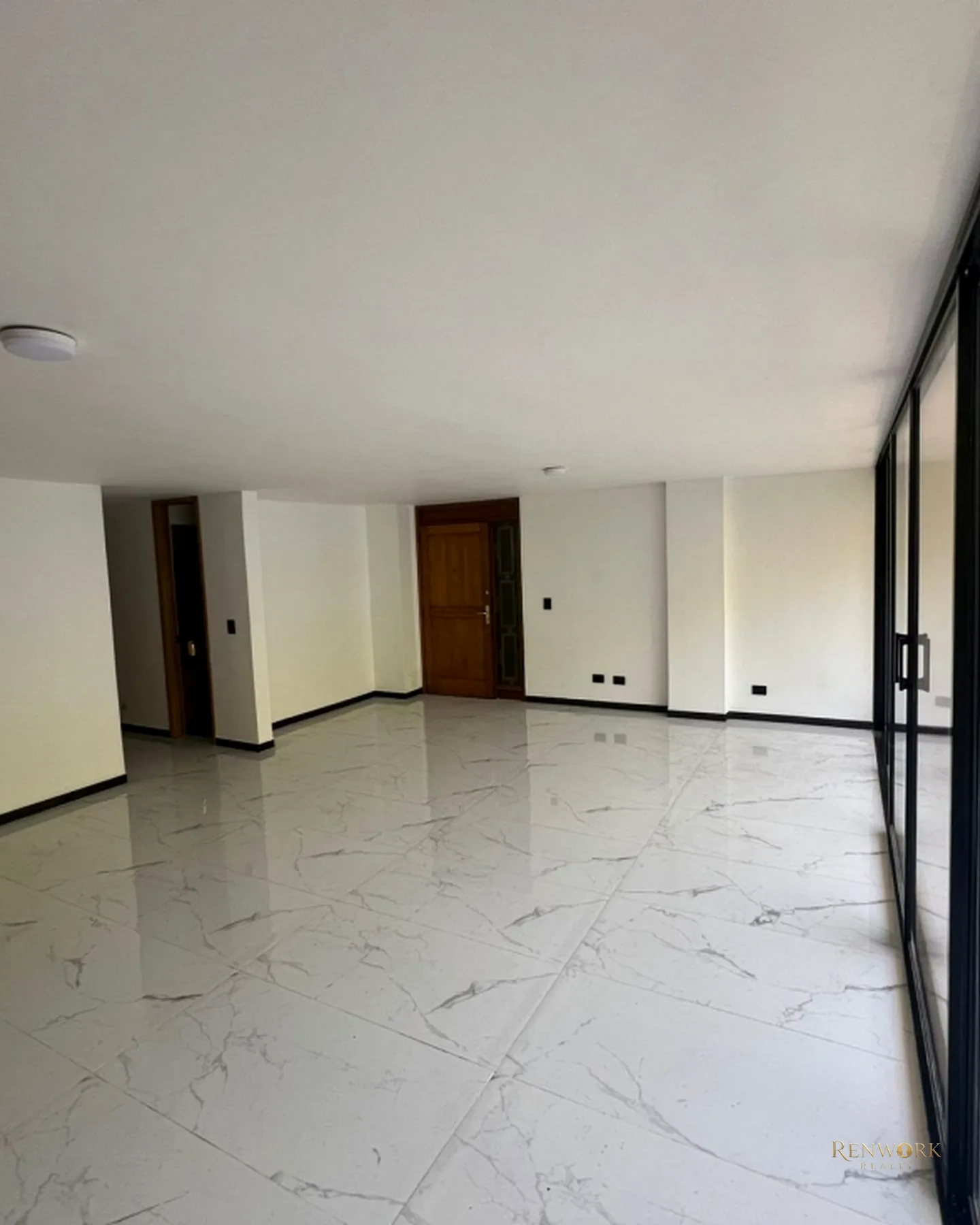 APARTAMENTO PARA ARRIENDO Y VENTA EN EL POBLADO · foto 4