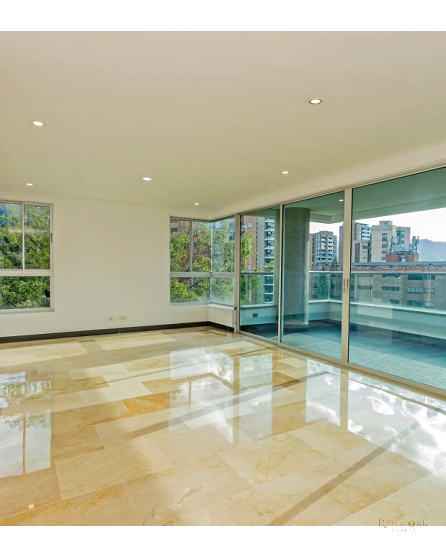 APARTAMENTO PARA LA VENTA EN CASTROPOL, EL POBLADO · foto 1