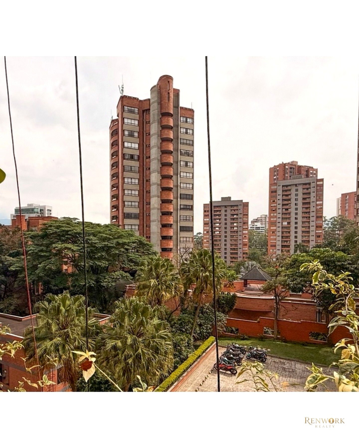 APARTAMENTO PARA LA VENTA EN EL POBLADO, CERCA AL CC SANTAFÉ, PISO 4 · foto 22