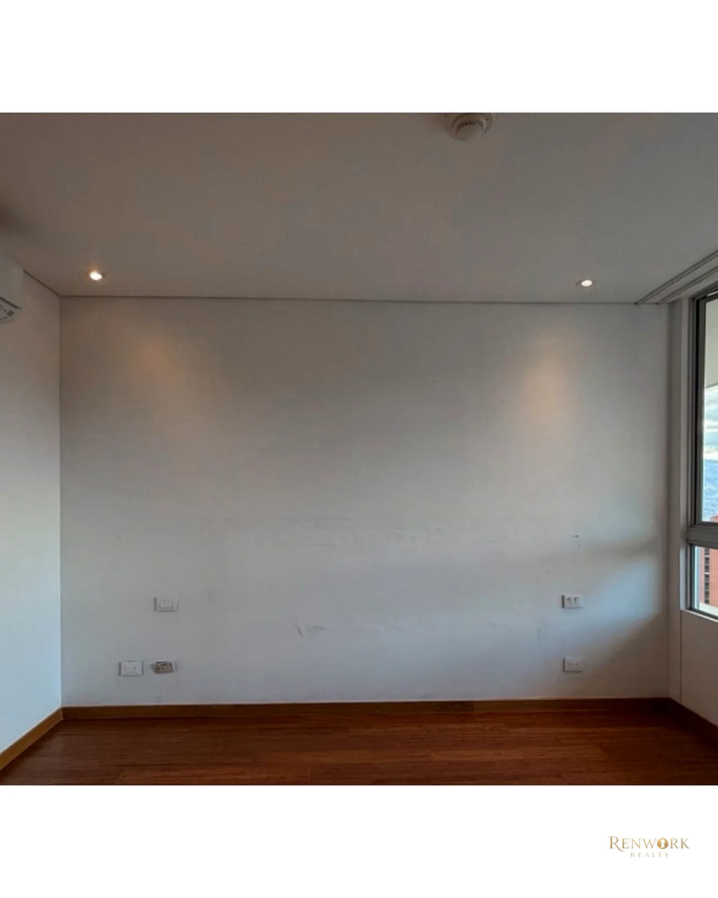 APARTAMENTO PARA LA VENTA EN EL POBLADO, CERCA AL TESORO PISO 19 · foto 12