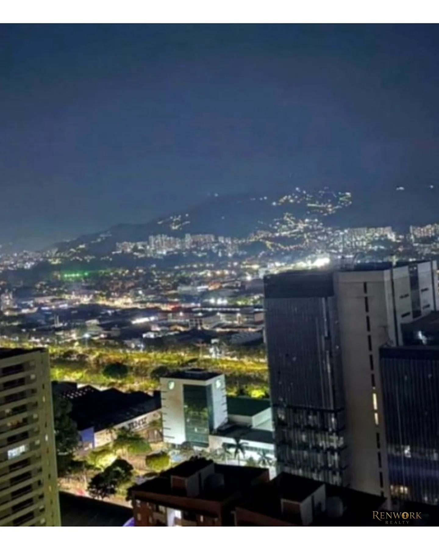 APARTAMENTO PARA LA VENTA EN EL POBLADO CIUDAD DEL RIO · foto 14