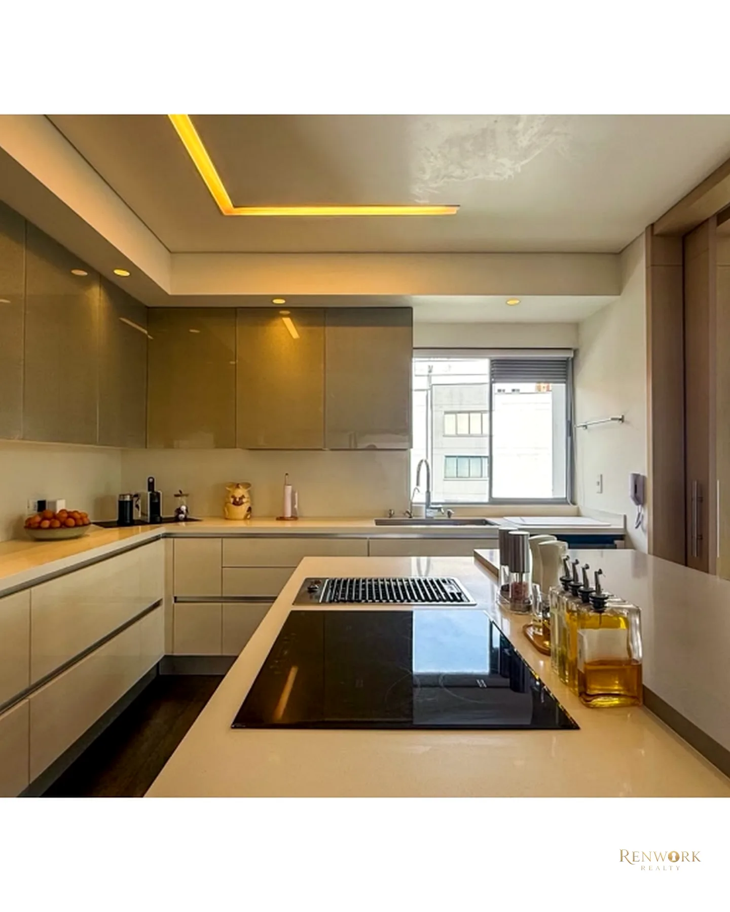 APARTAMENTO PARA LA VENTA EN EL POBLADO, PISO 10 · foto 4