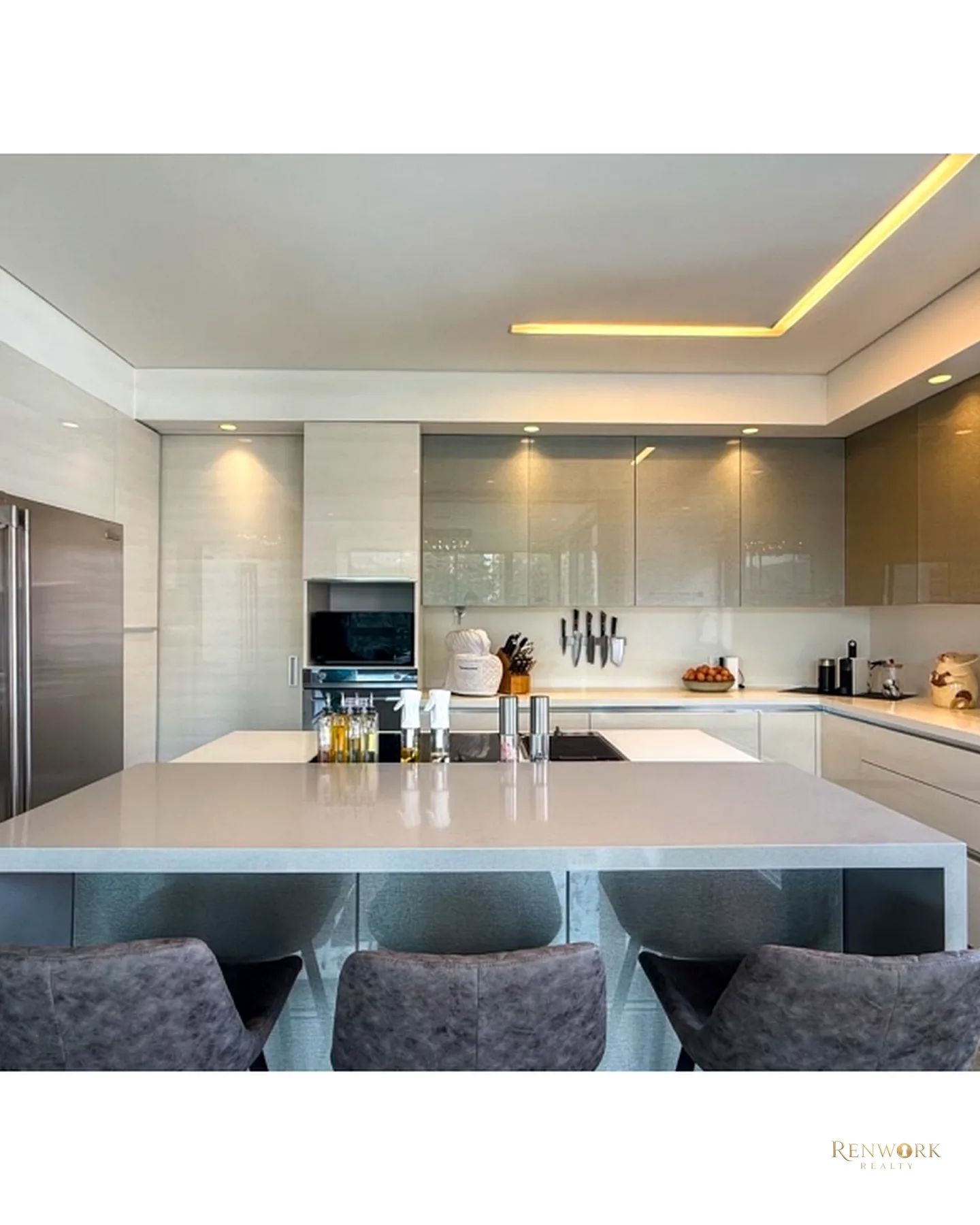 APARTAMENTO PARA LA VENTA EN EL POBLADO, PISO 10 · foto 5