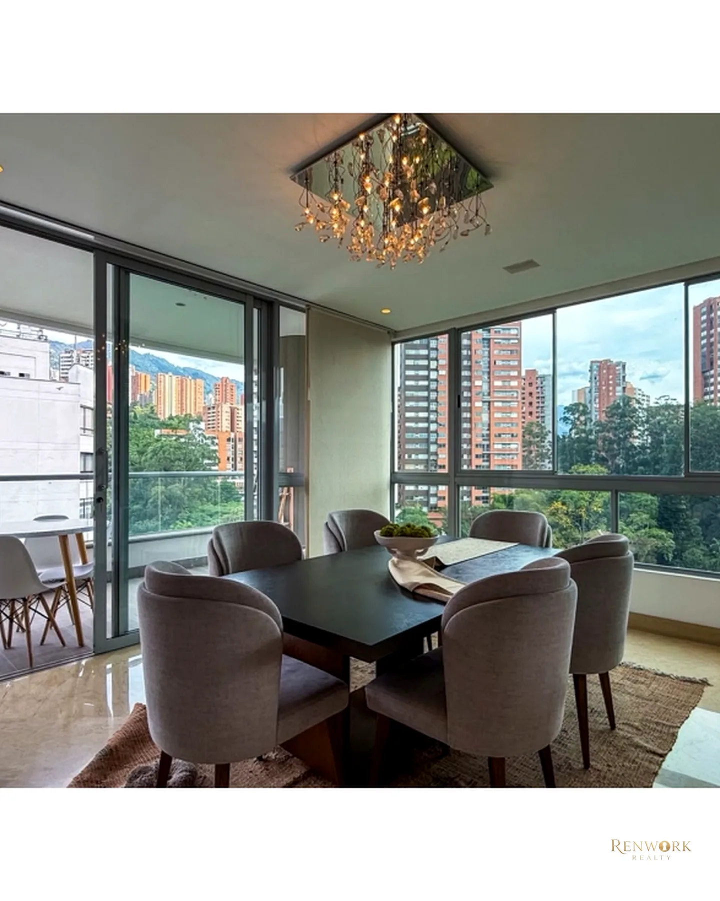 APARTAMENTO PARA LA VENTA EN EL POBLADO, PISO 10 · foto 7