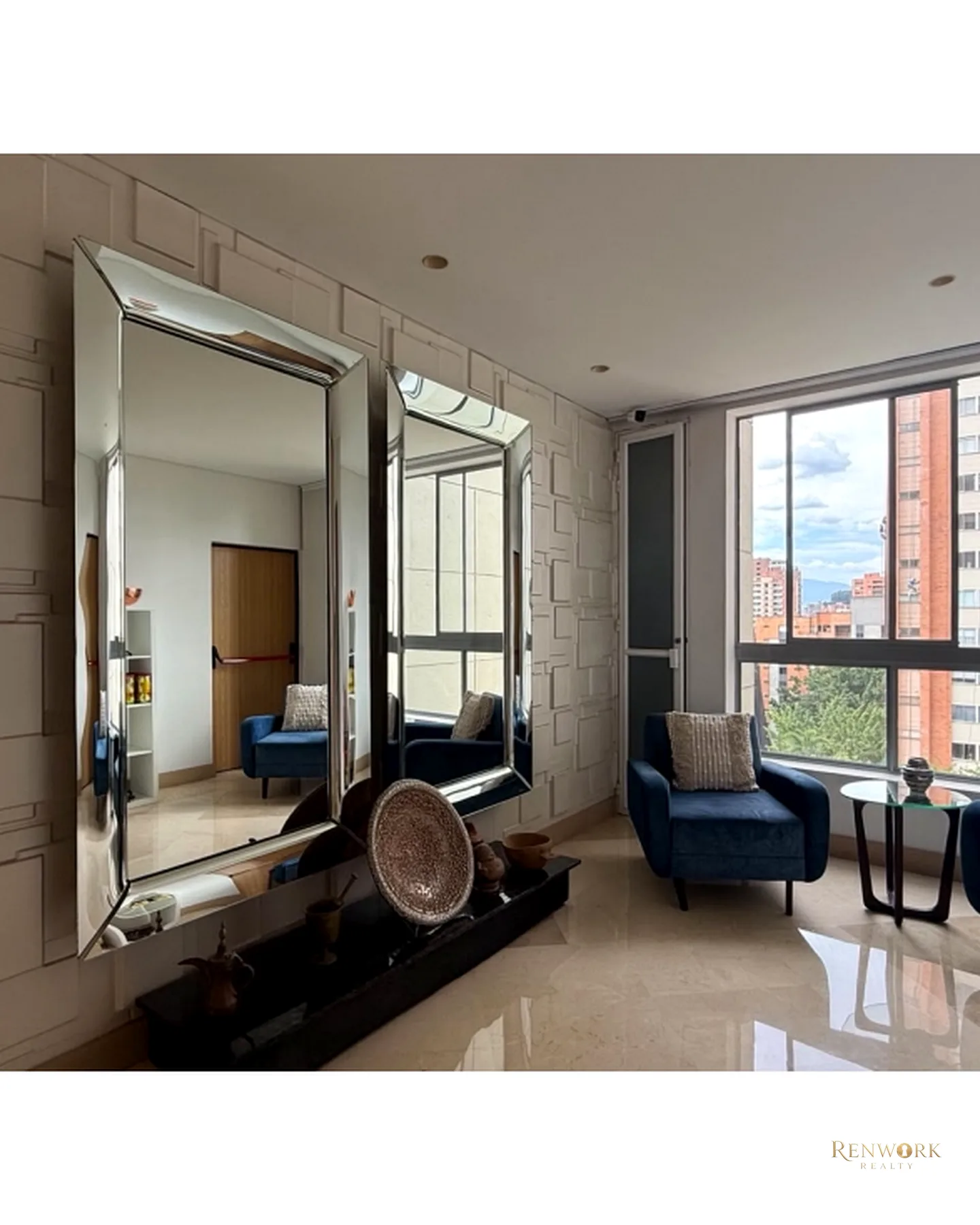 APARTAMENTO PARA LA VENTA EN EL POBLADO, PISO 10 · foto 9