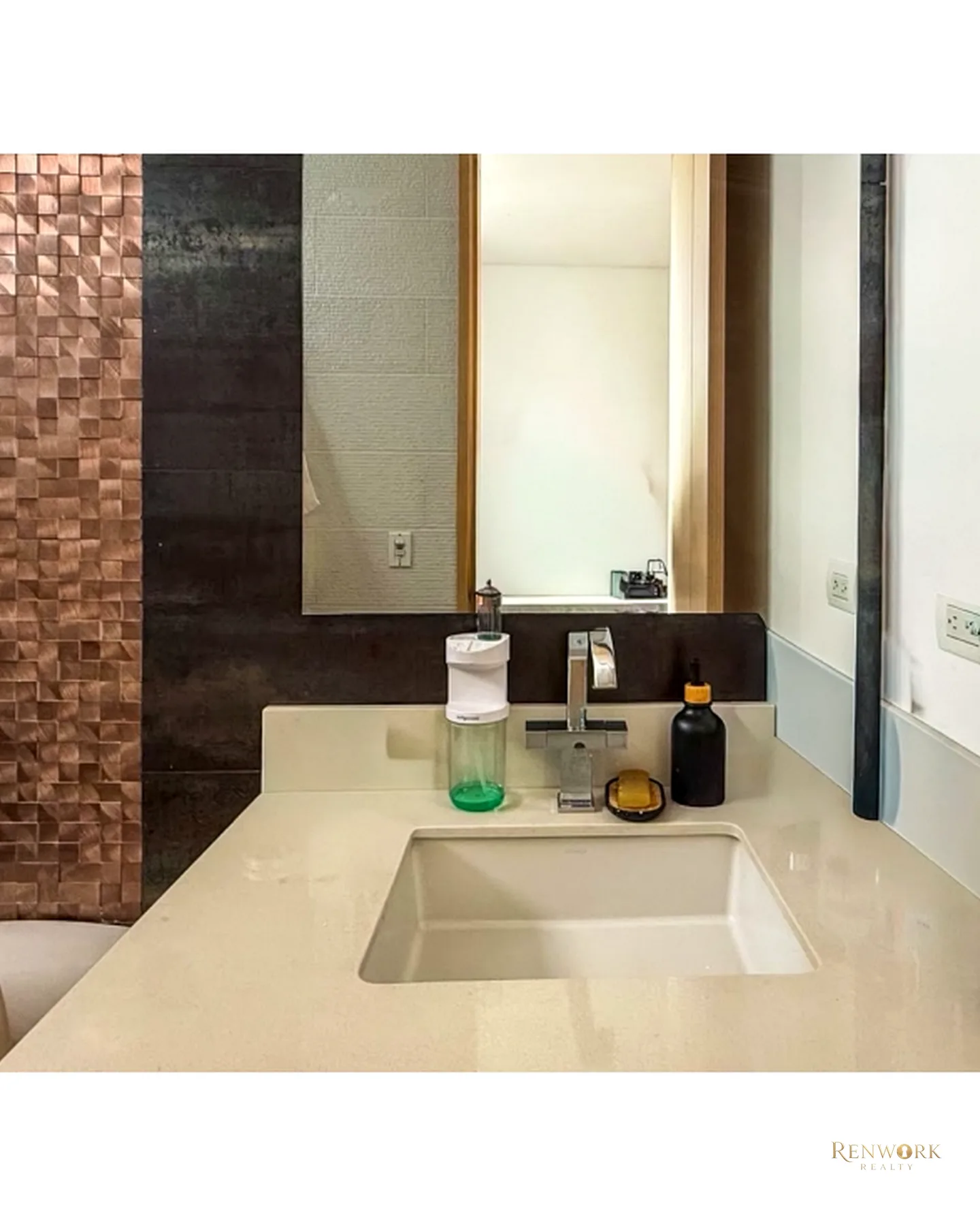 APARTAMENTO PARA LA VENTA EN EL POBLADO, PISO 10 · foto 18