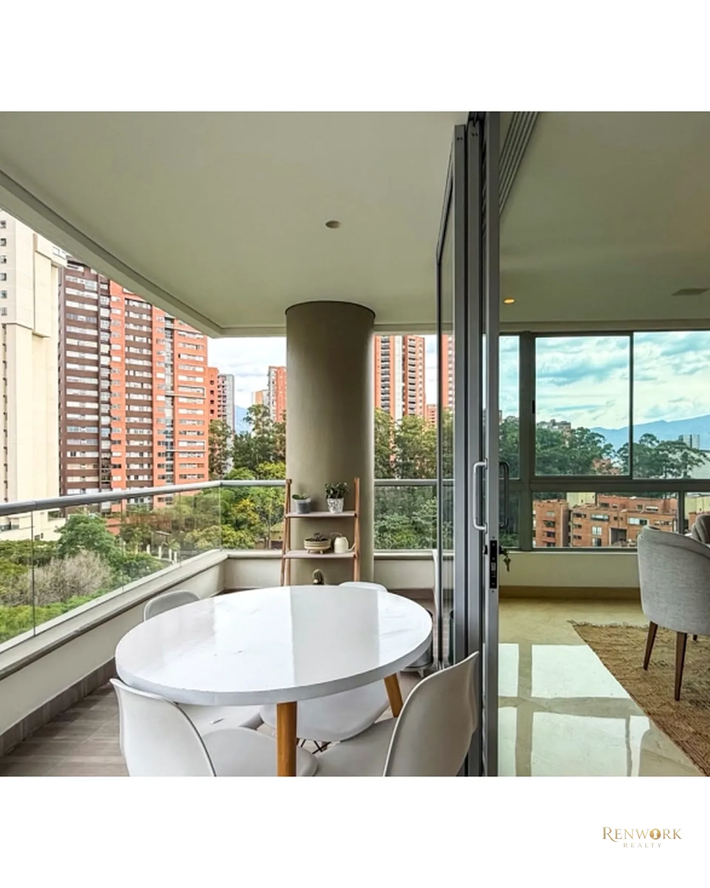 APARTAMENTO PARA LA VENTA EN EL POBLADO, PISO 10 · foto 19