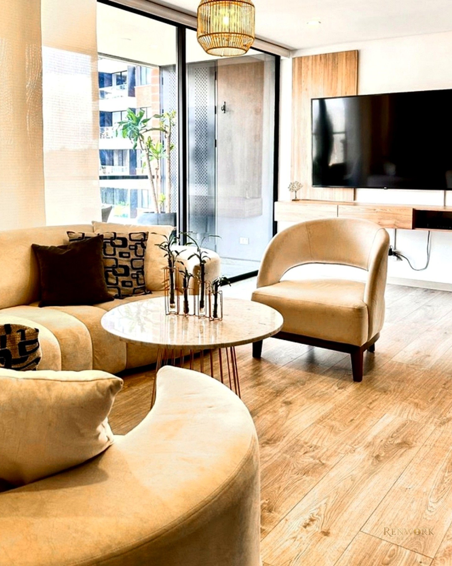 APARTAMENTO PARA LA VENTA EN EL POBLADO, PISO 18 · foto 1