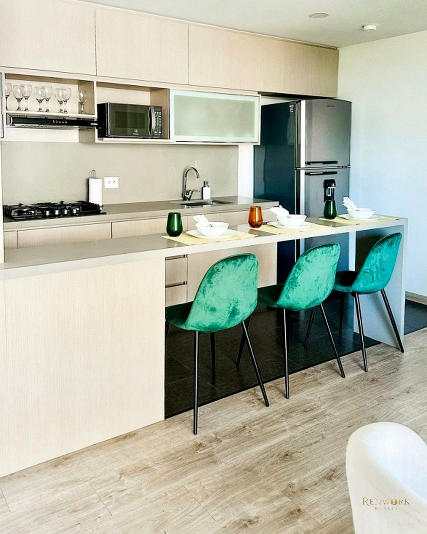 APARTAMENTO PARA LA VENTA EN EL POBLADO, PISO 18 · foto 4