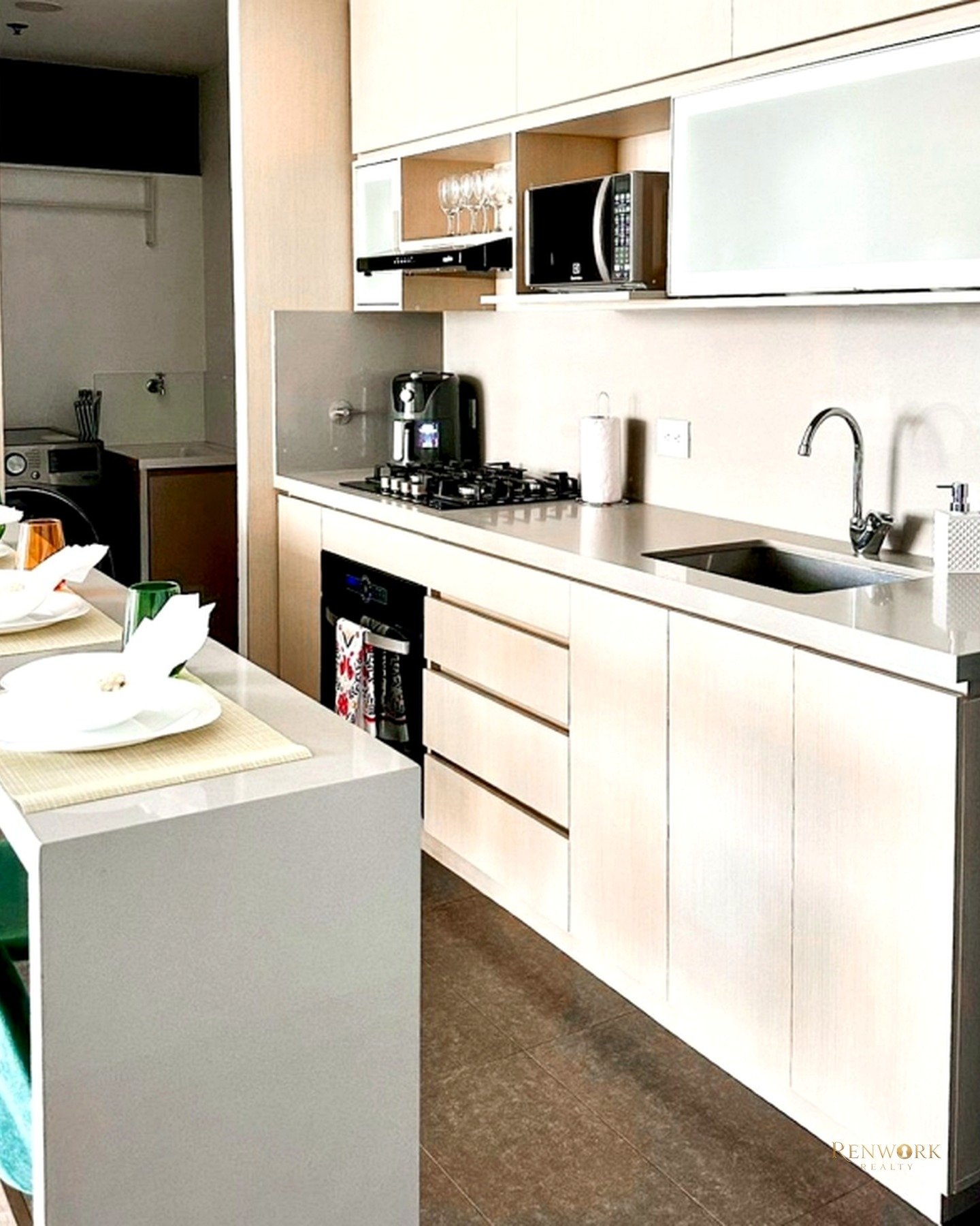 APARTAMENTO PARA LA VENTA EN EL POBLADO, PISO 18 · foto 6