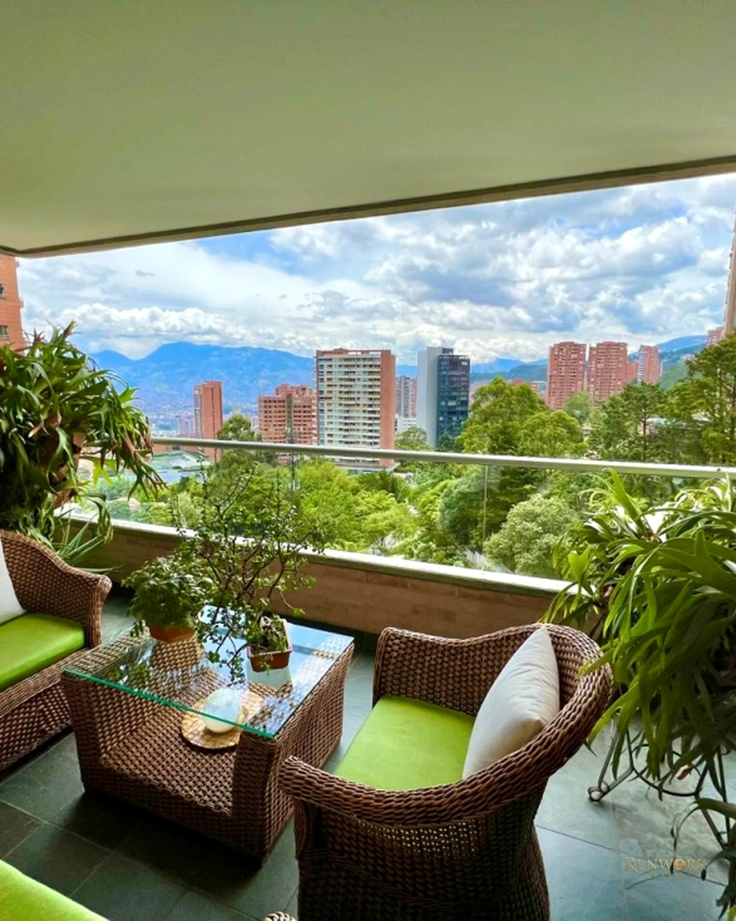 APARTAMENTO PARA LA VENTA EN EL POBLADO, SECTOR LA CALERA · foto 19