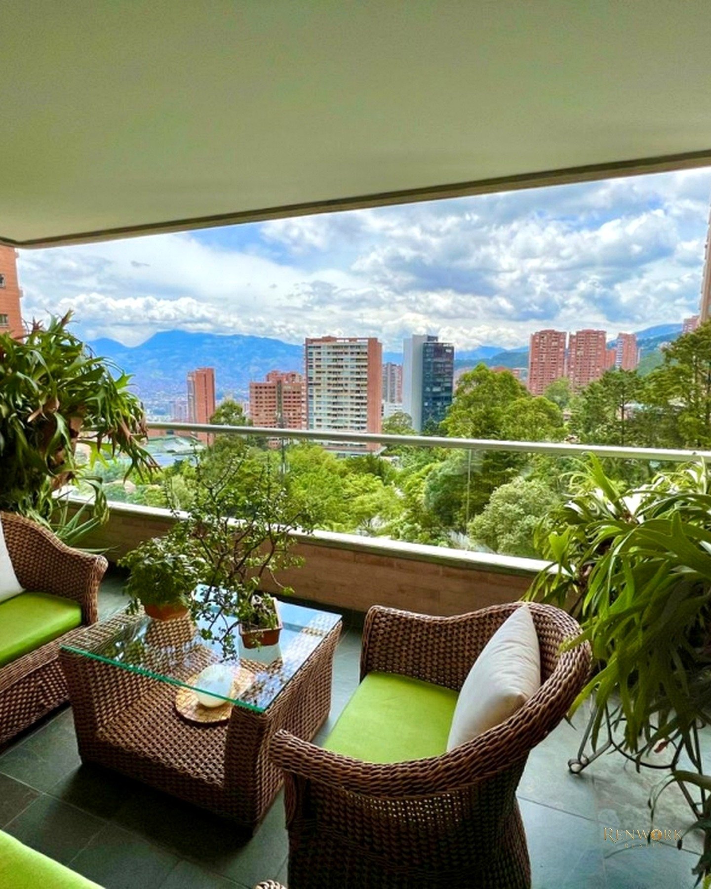 APARTAMENTO PARA LA VENTA EN EL POBLADO, SECTOR LA CALERA · foto 2
