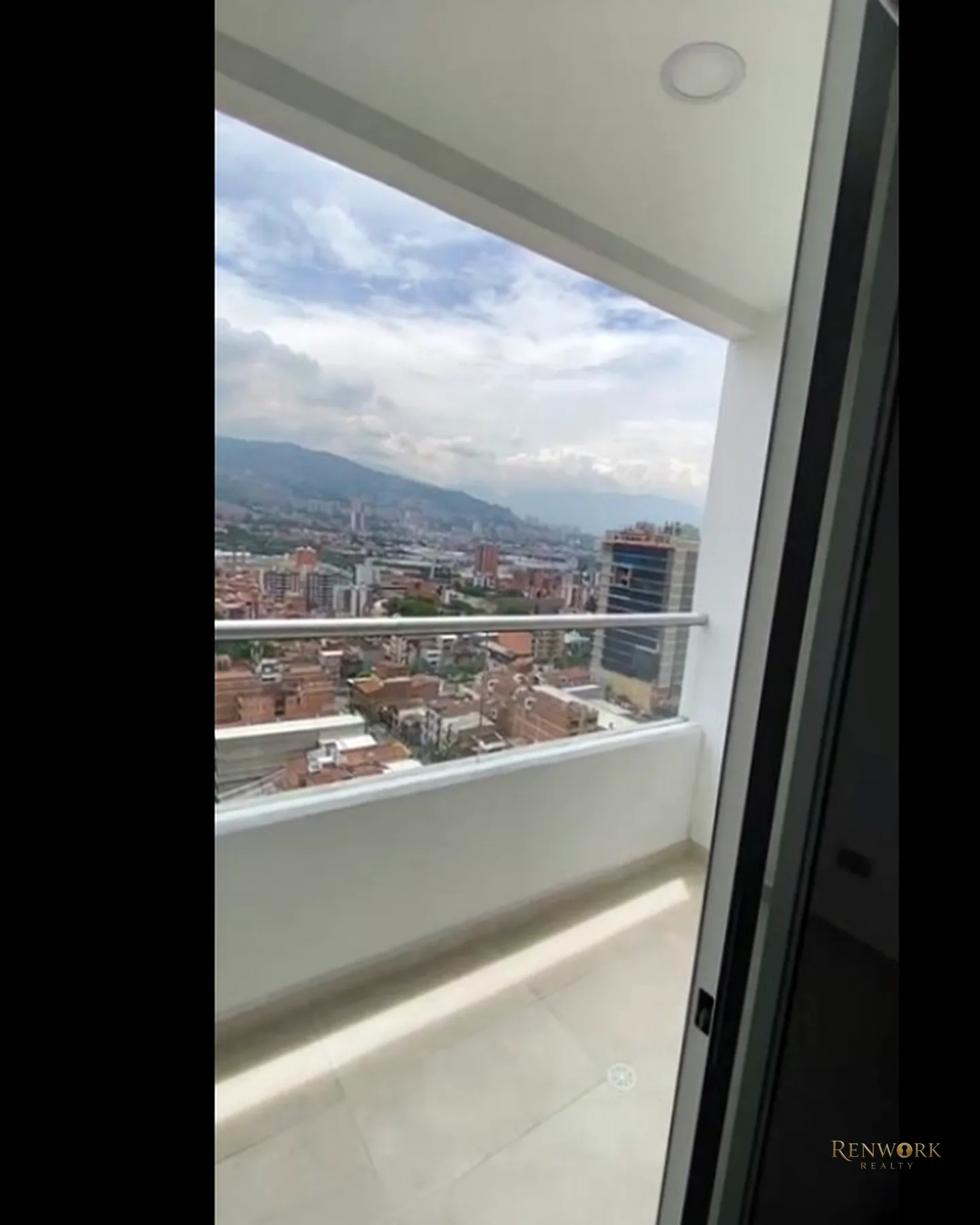 APARTAMENTO PARA LA VENTA EN ENVIGADO EL DORADO · foto 9